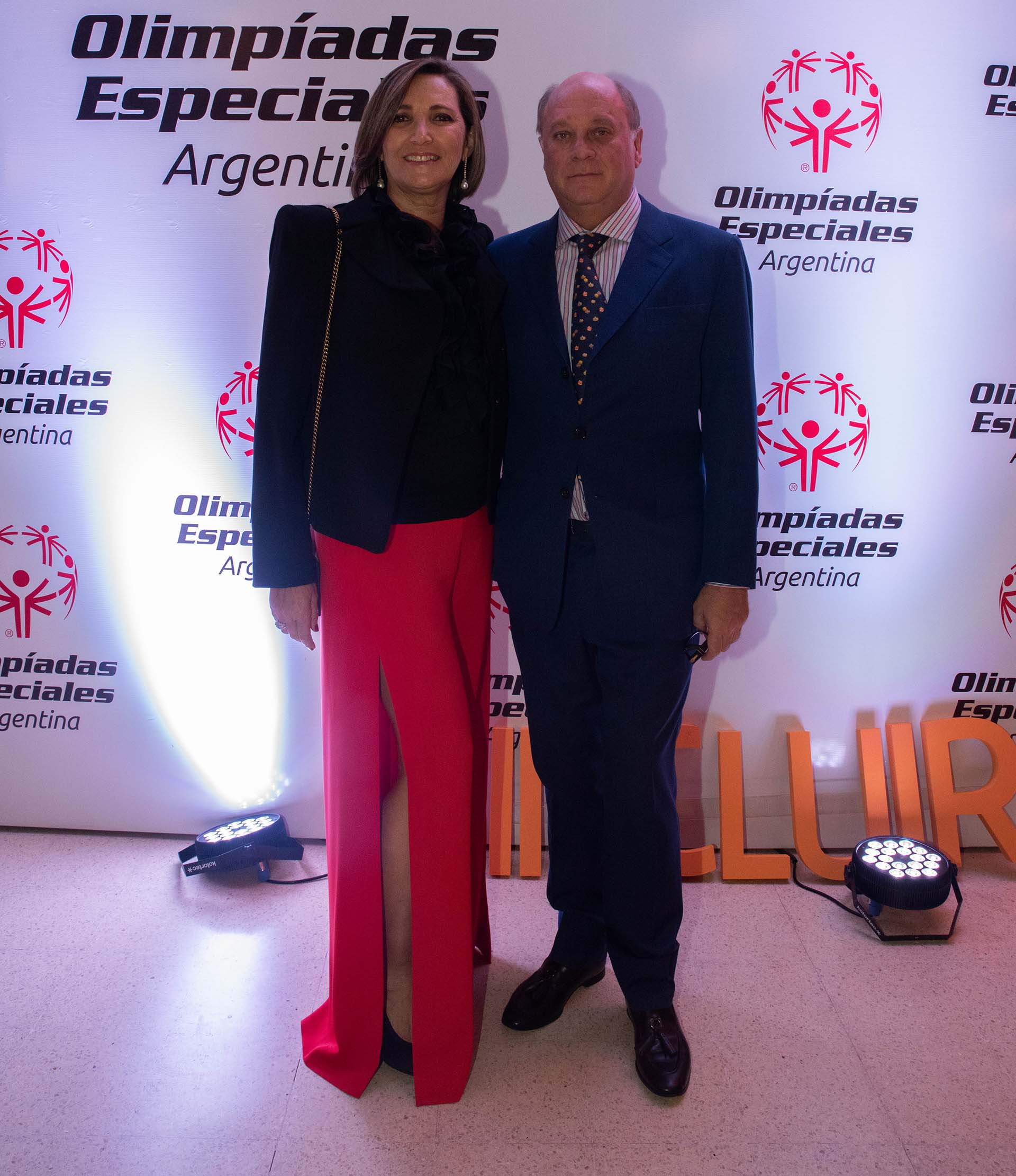 El empresario Martín Cabrales junto con su esposa Dora Sánchez