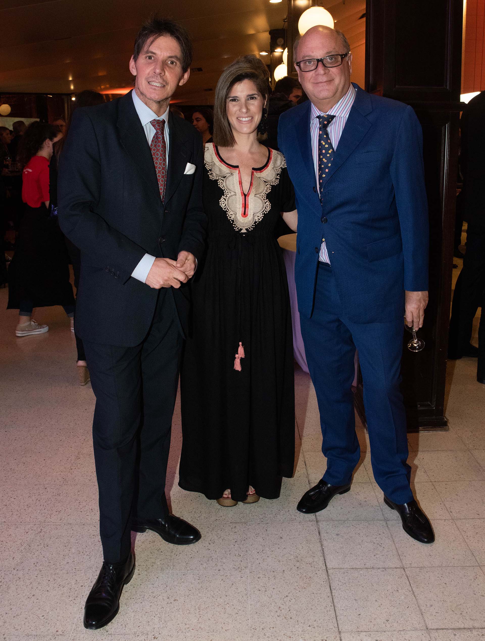 Gerard Confalonieri, relacionista público de las OEA junto con Mercedes Fielder y Martín Cabrales