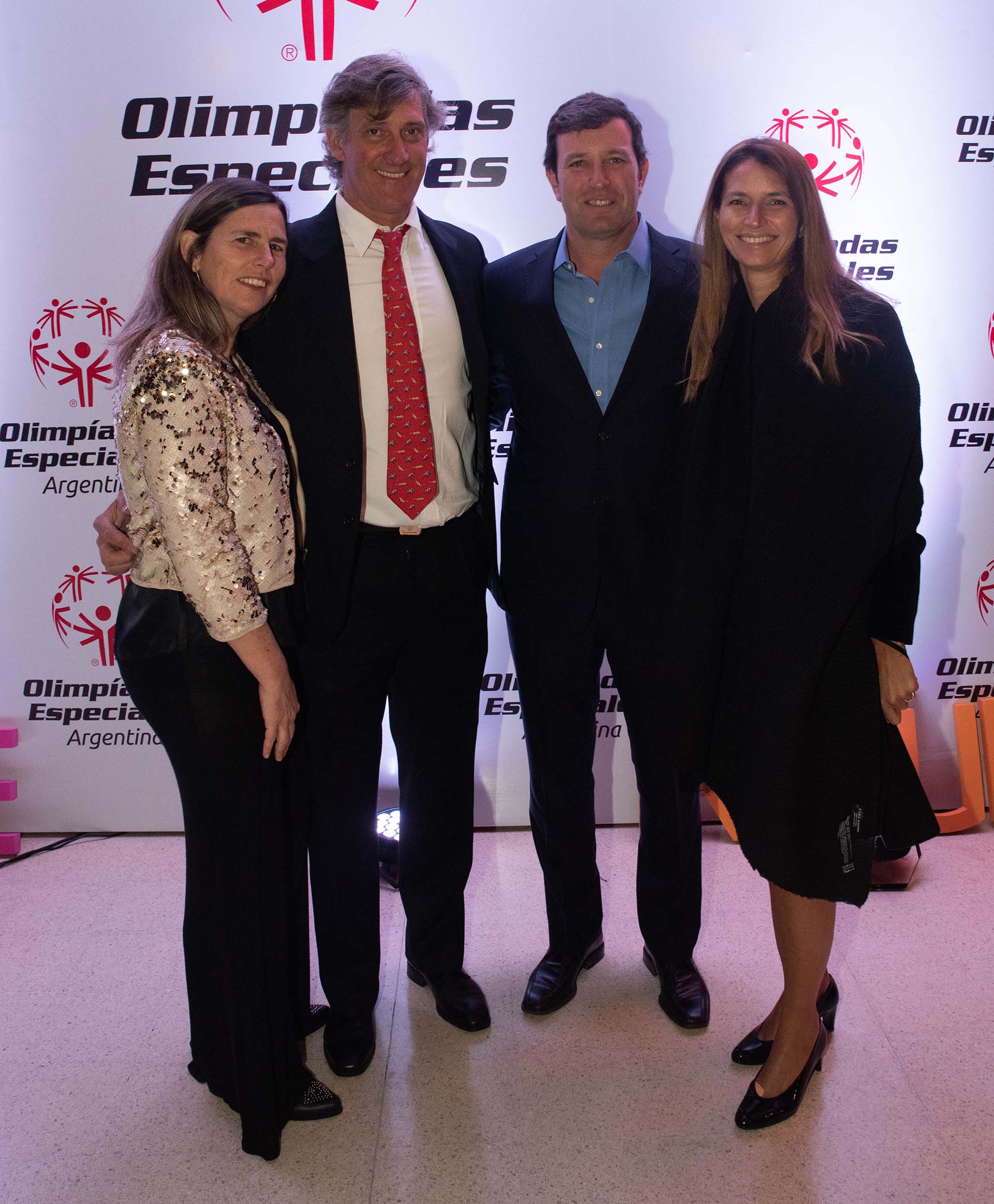 Pia Pando, Mito Goti junto con Mike y Carolina Vigano