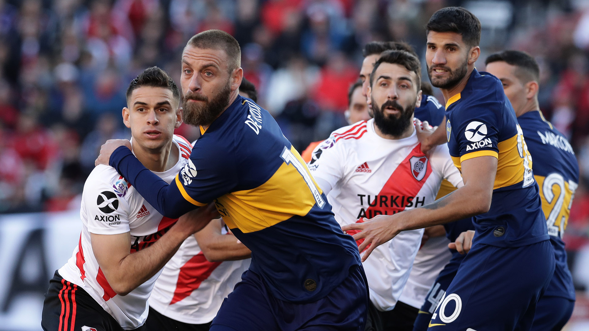 Uno de los sueños de De Rossi era poder vivir un Superclásico desde adentro (Crédito de Foto: ALEJANDRO PAGNI / AFP)