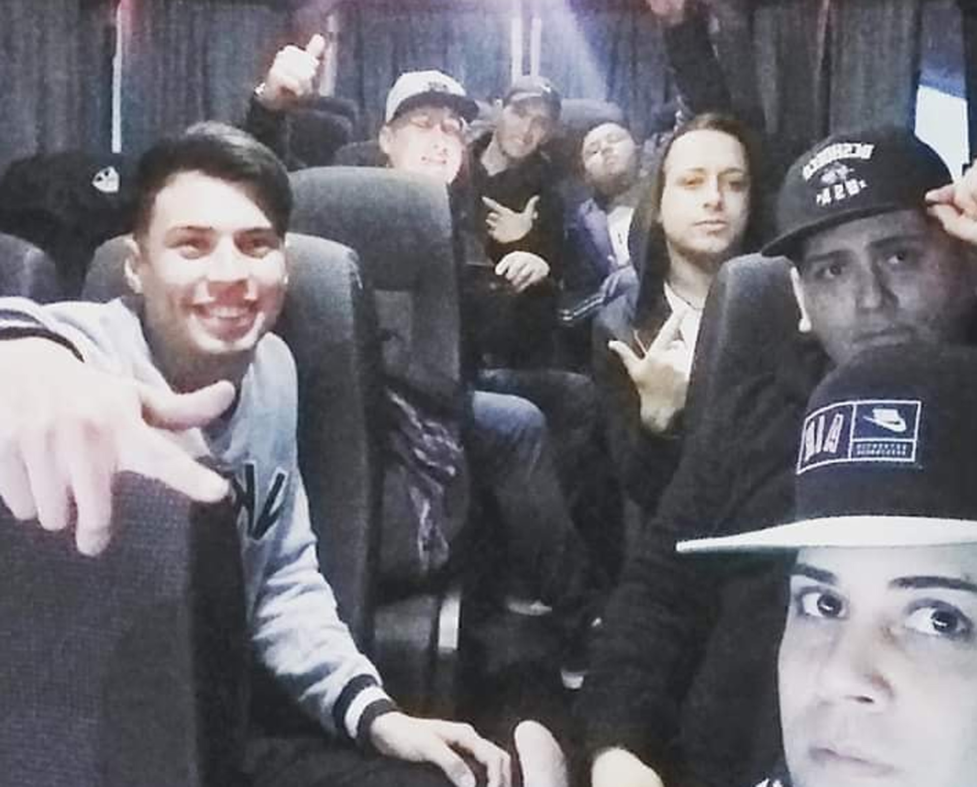 La foto de Pachi para despedir a sus amigos (Facebook)