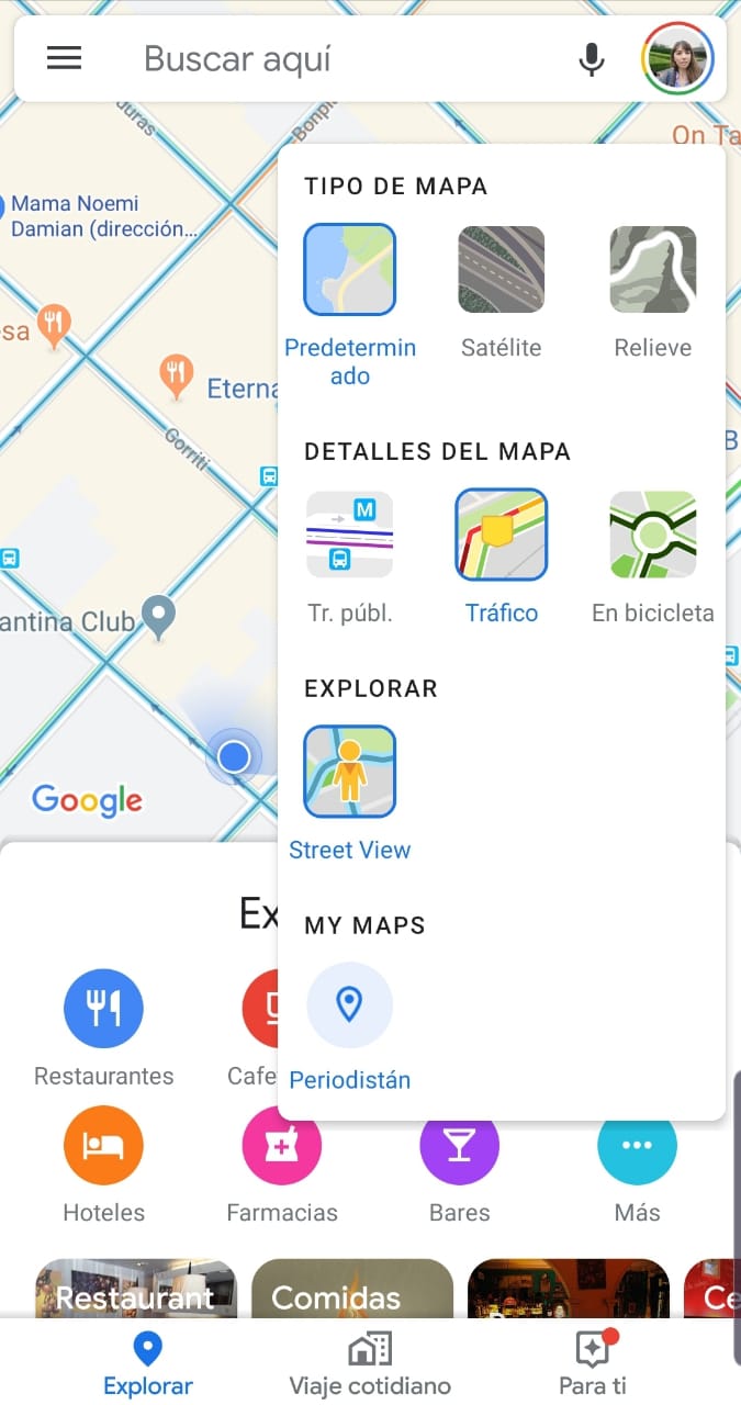 Para acceder a Street View hay que presionar en el ícono de capas en el margen superior derecho