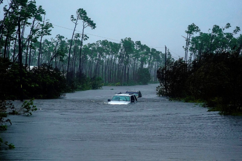 El hospital principal de la isla y el aeropuerto quedaron devastados tras las fuertes inundaciones, informaron las autoridades (Foto: AP/ Ramon Espinosa)