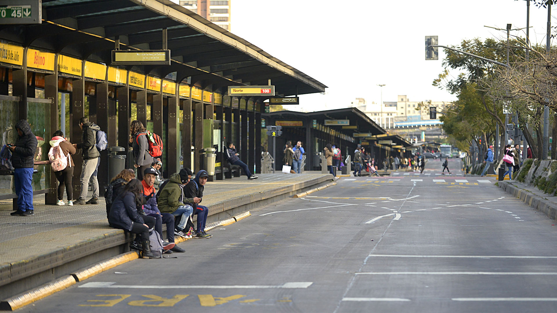 Volvieron a cortar el Metrobus y no pasan colectivos entre Avenida de Mayo y Belgrano
