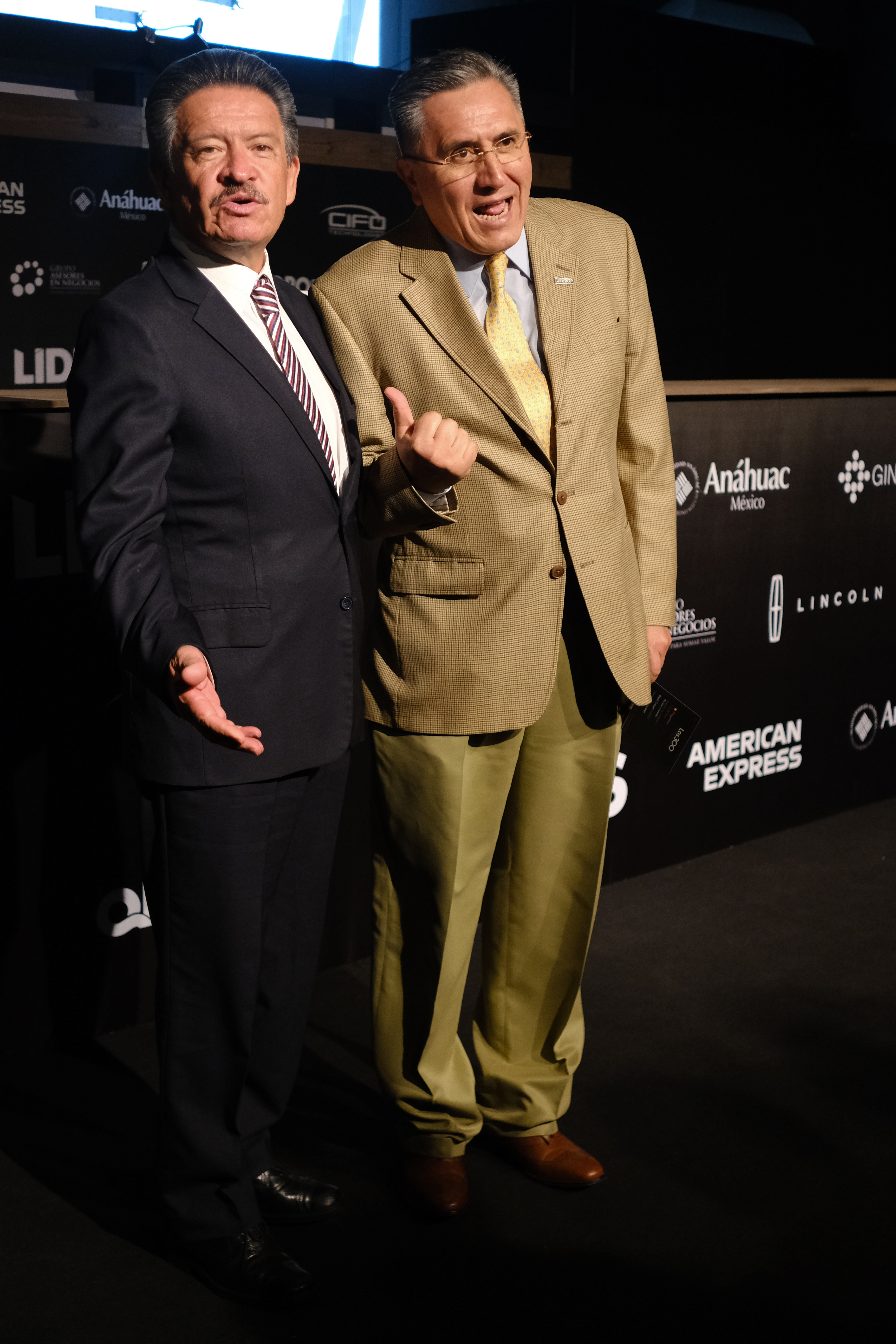 Carlos Navarrete, ex presidente nacional del PRD, y Luis Raúl González, presidente de la Comisión Nacional de Derechos Humanos (CNDH)