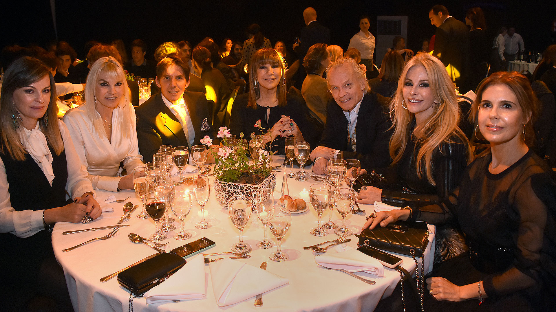 Delfina Frers junto a sus invitados y amigos