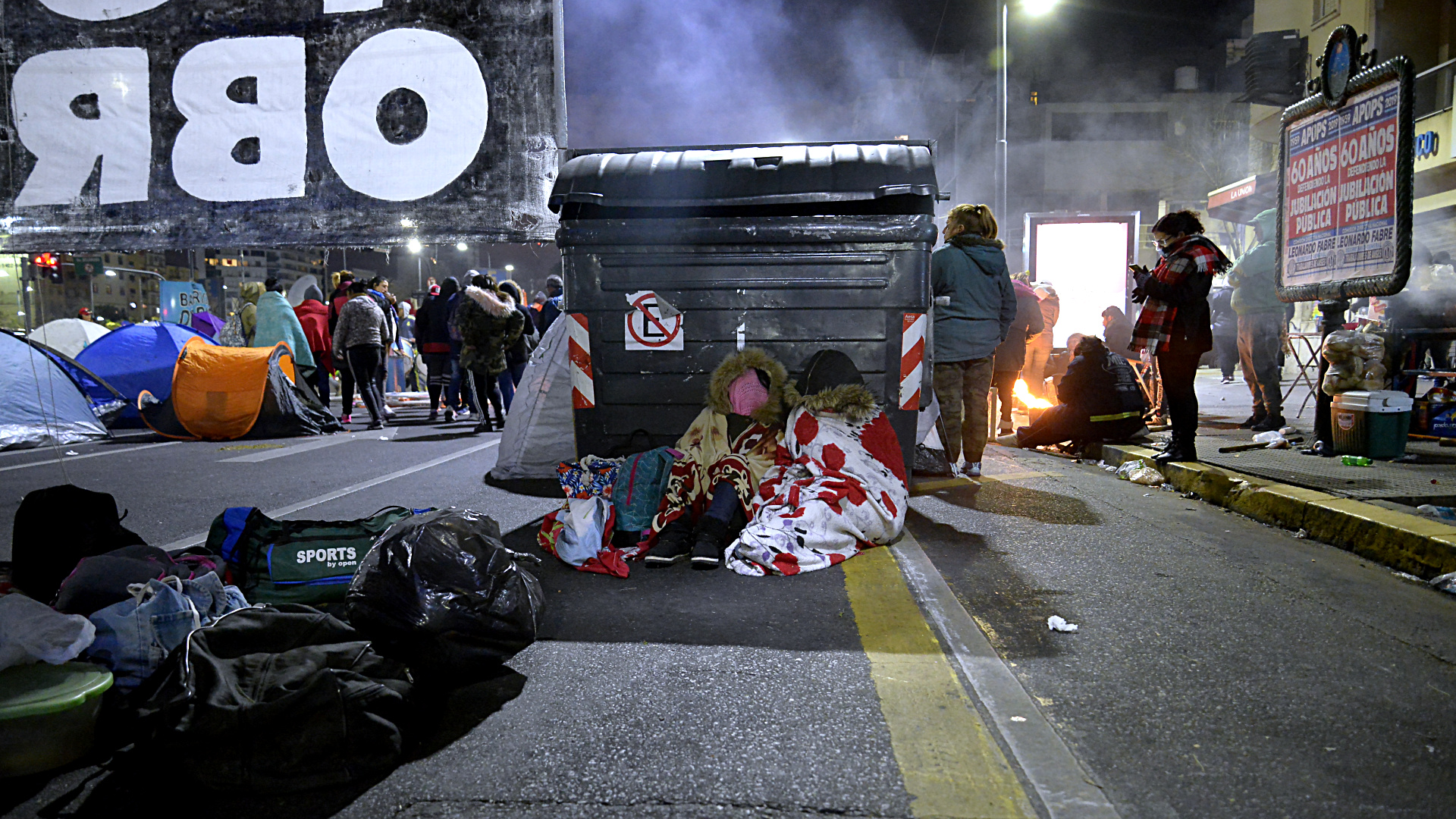 A las 10 definen si levantan o extienden la protesta