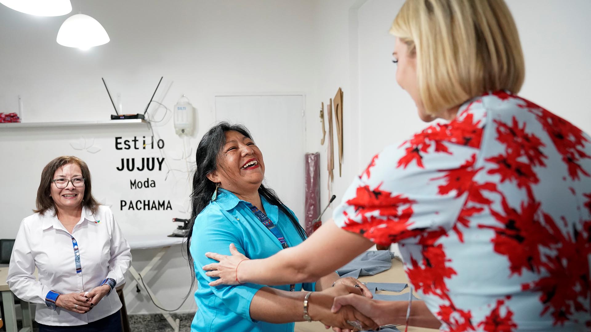 “Estilo Jujuy, Moda Pachama”, es uno de los locales que recibió microcréditos de los Estados Unidos en el marco de un programa de empoderamiento de mujeres
