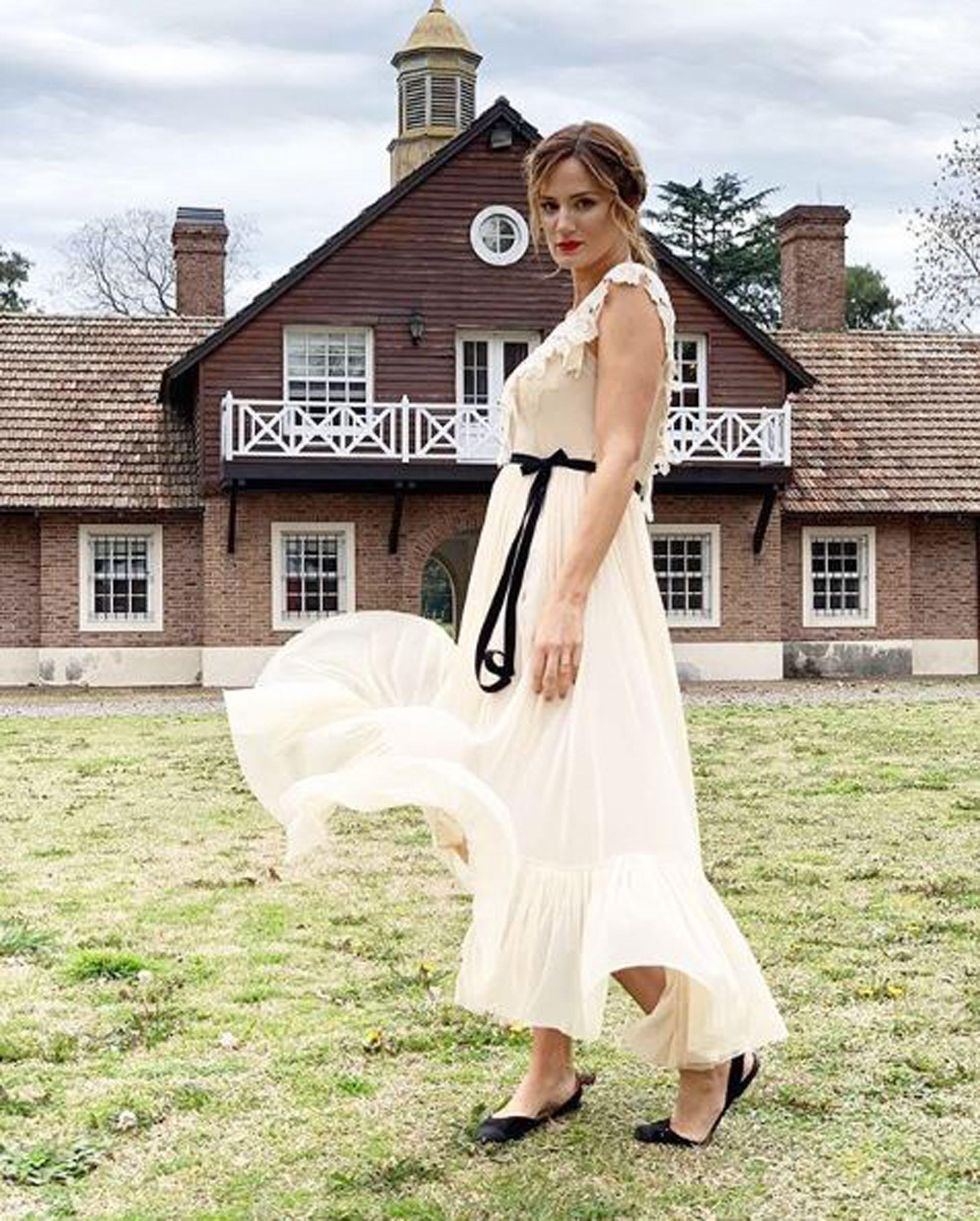 La modelo, en el predio en el que se grabó “Bake Off” (Foto: Instagram)