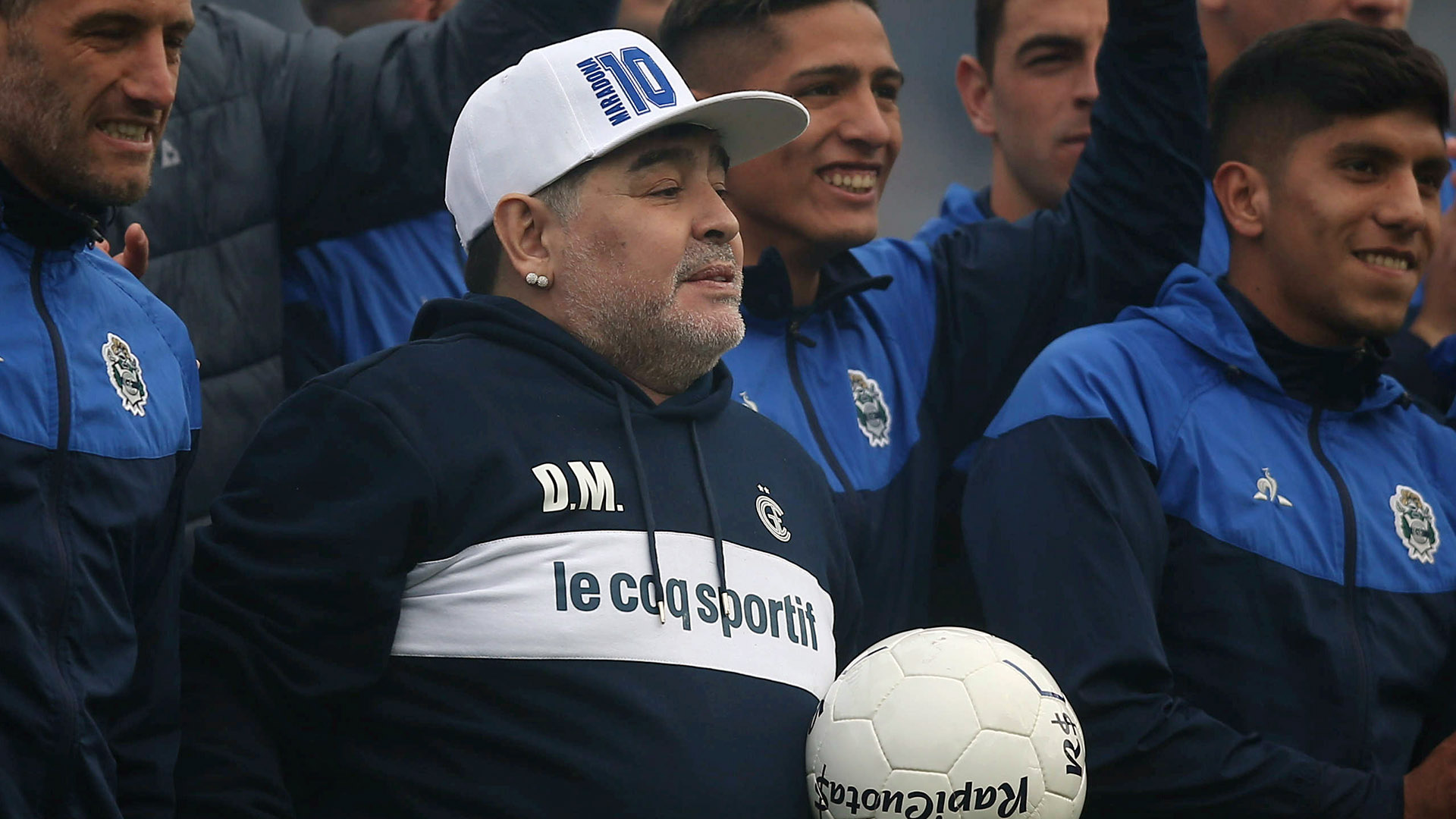 Será la tercera etapa de Maradona al frente de un equipo argentino: antes estuvo en Mandiyú y en Racing