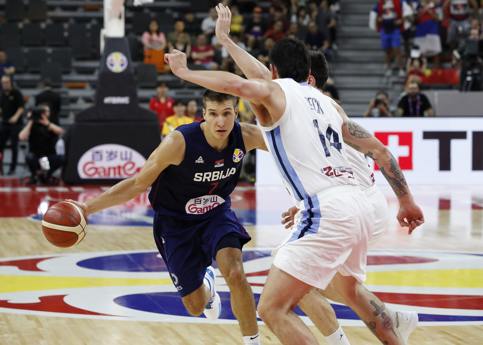 Bogdan Bogdanovic busca dejar en el camino a Gabriel Deck