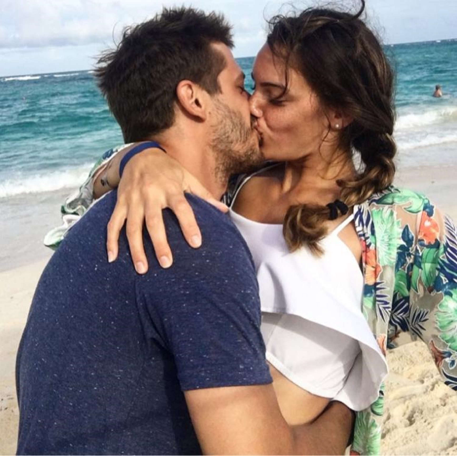 Macarena y Rodrigo conviven junto a sus dos perras