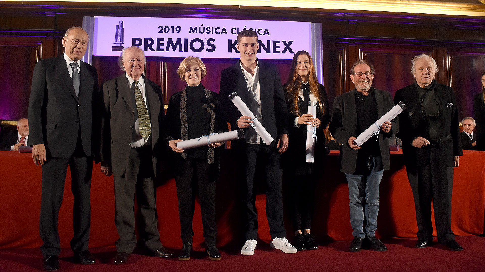 En la categoría Regisseur Anna D’Anna, Hugo de Ana, Marcelo Lombardero, Pablo Maritano y Rubén Szuchmacher