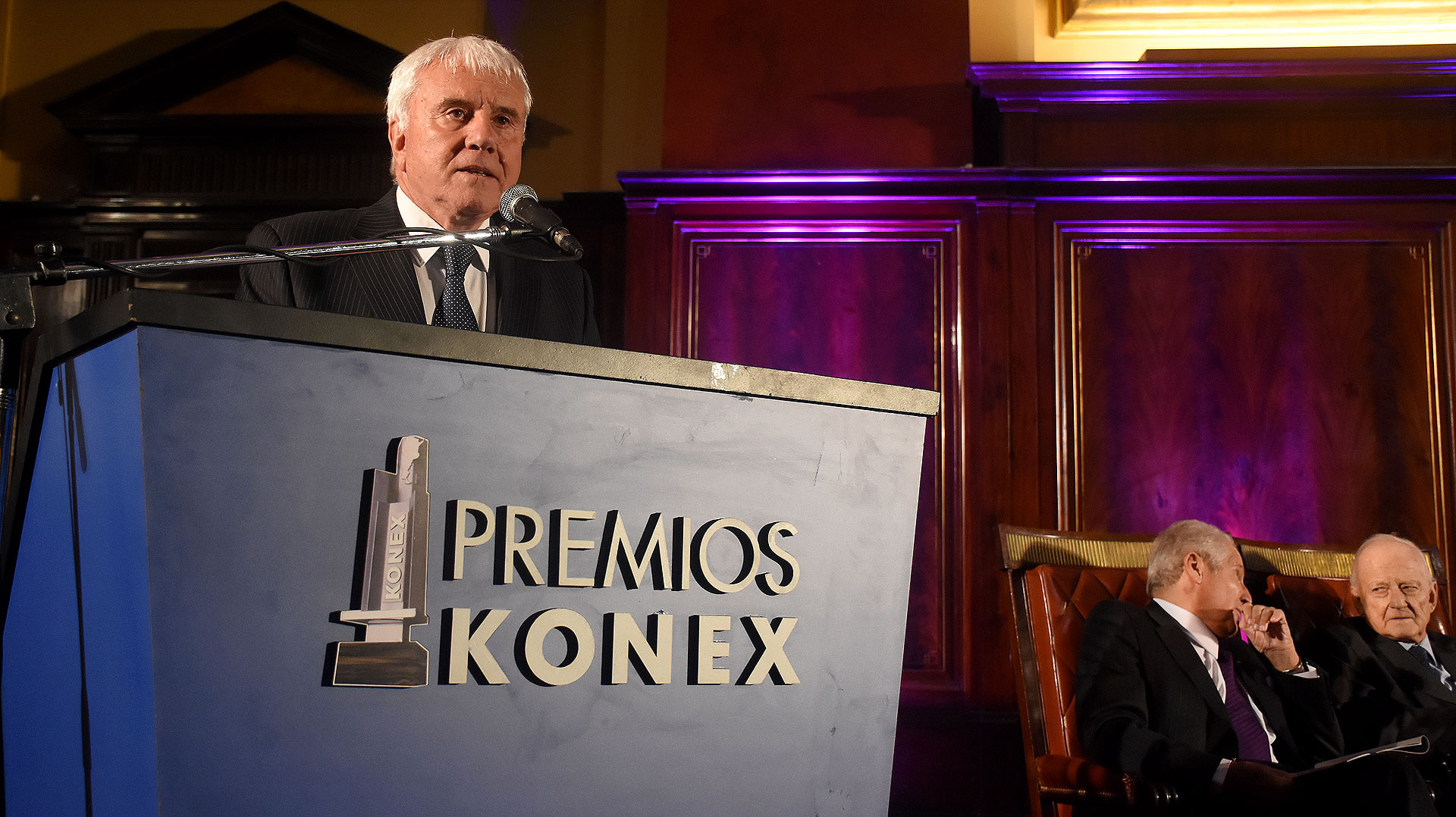 La conducción estuvo a cargo del locutor Fernando Bravo