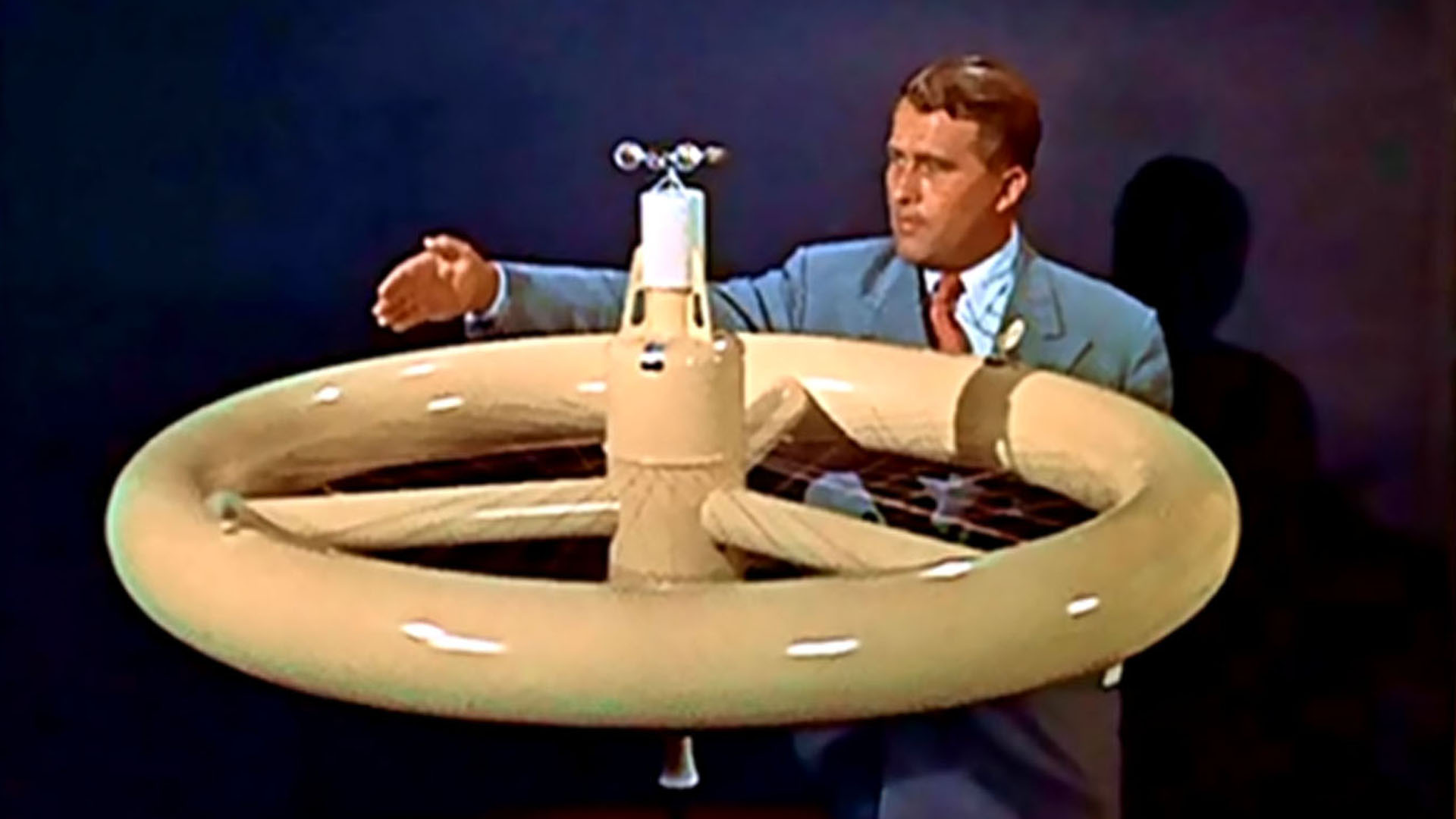 Tras su paso por la Alemania nazi, Von Braun fue asignado a trabajar en la NASA, donde se convirtió en el director del Centro Marshall de Vuelos Espaciales
