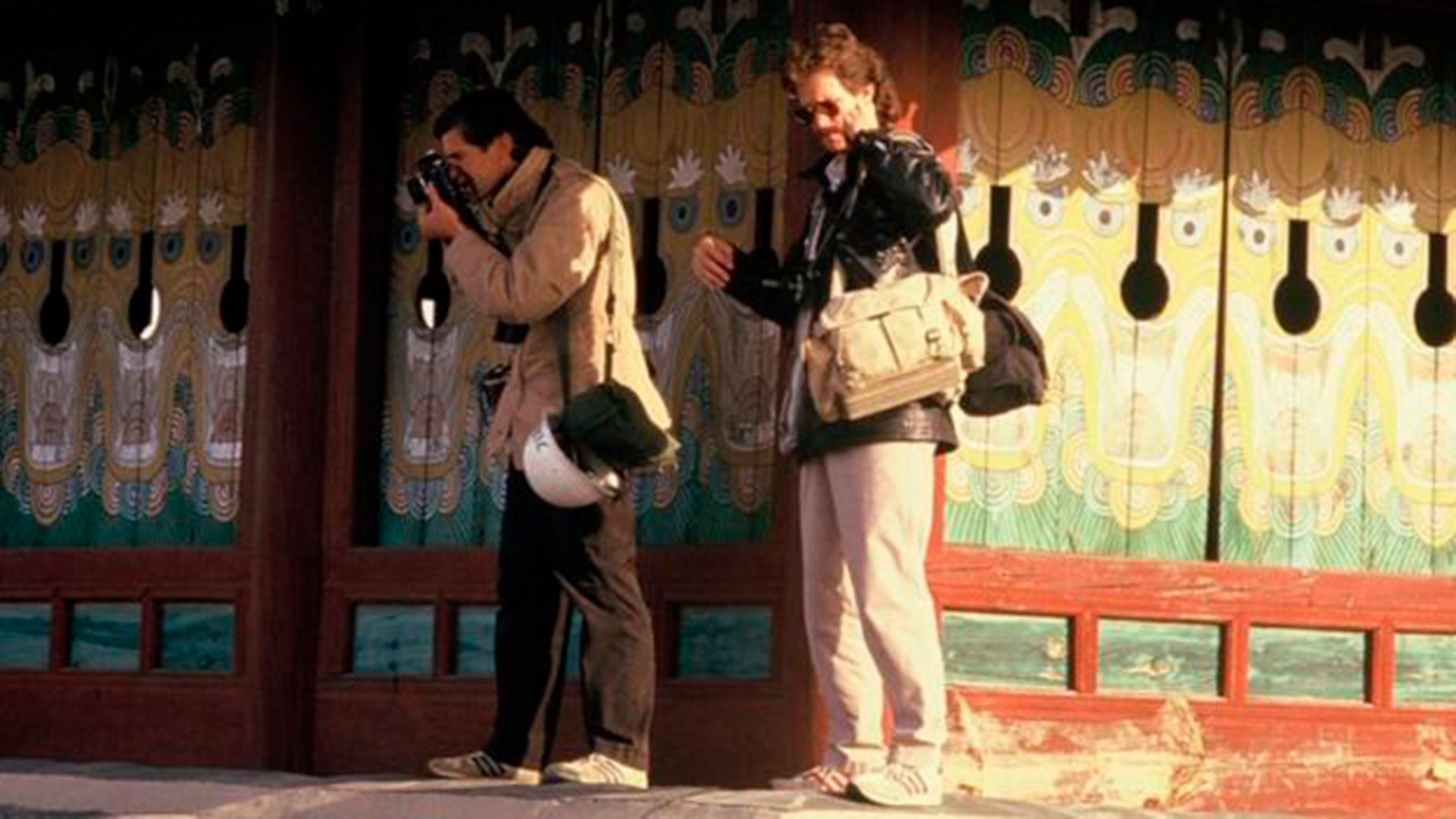 Charlie Cole, a la derecha, en Corea del Sur en 1987