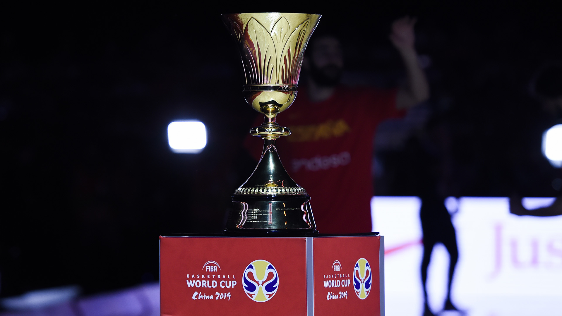 La copa que se llevó España. (AFP)
