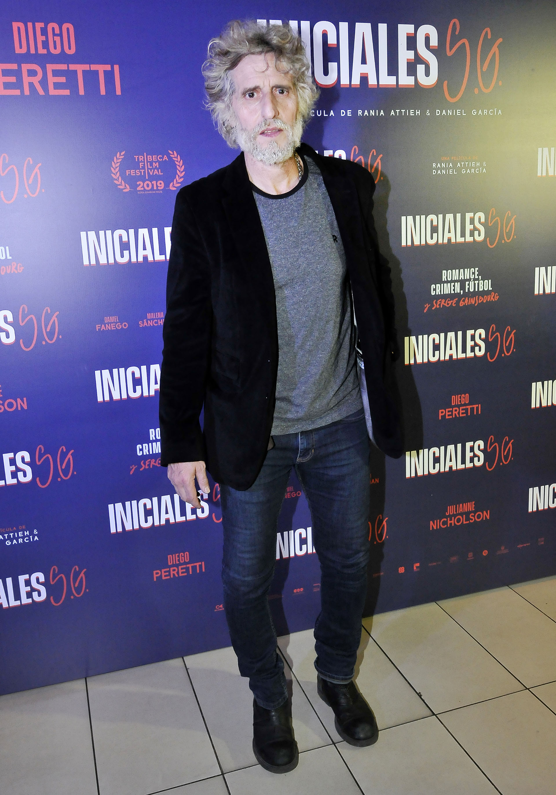 Diego sorprendió a todos con su drástico cambio de look. El actor habría cambiado su peinado para la filmación de “Noche Mágica”, la película que está realizando junto a Natalia Oreiro