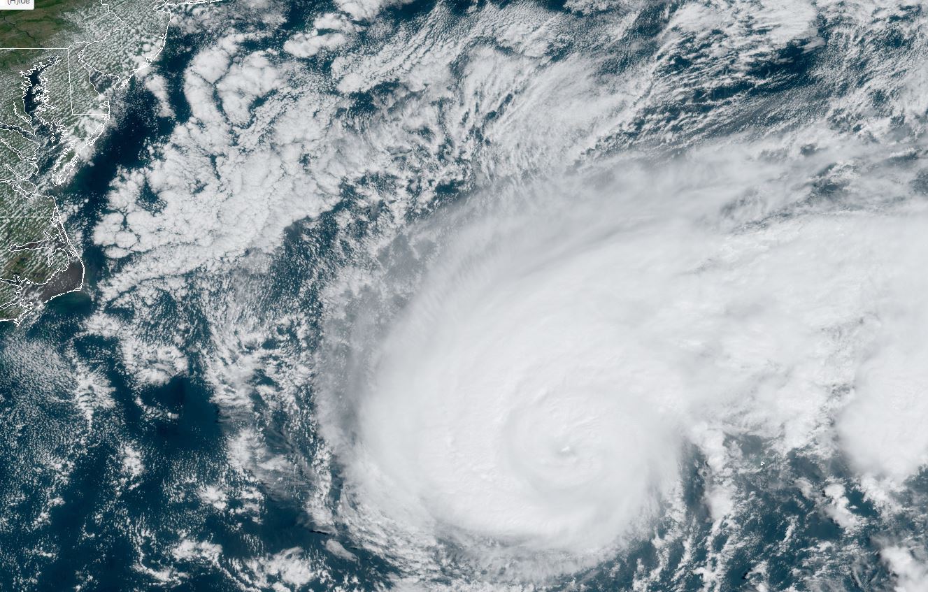 La intensidad de los ciclones (en la foto, la tormenta tropical Humberto que se formó días después del huracán Dorian) es otro factor vinculado a la crisis. (Lizabeth MENZIES/NOAA/RAMMB/AFP)