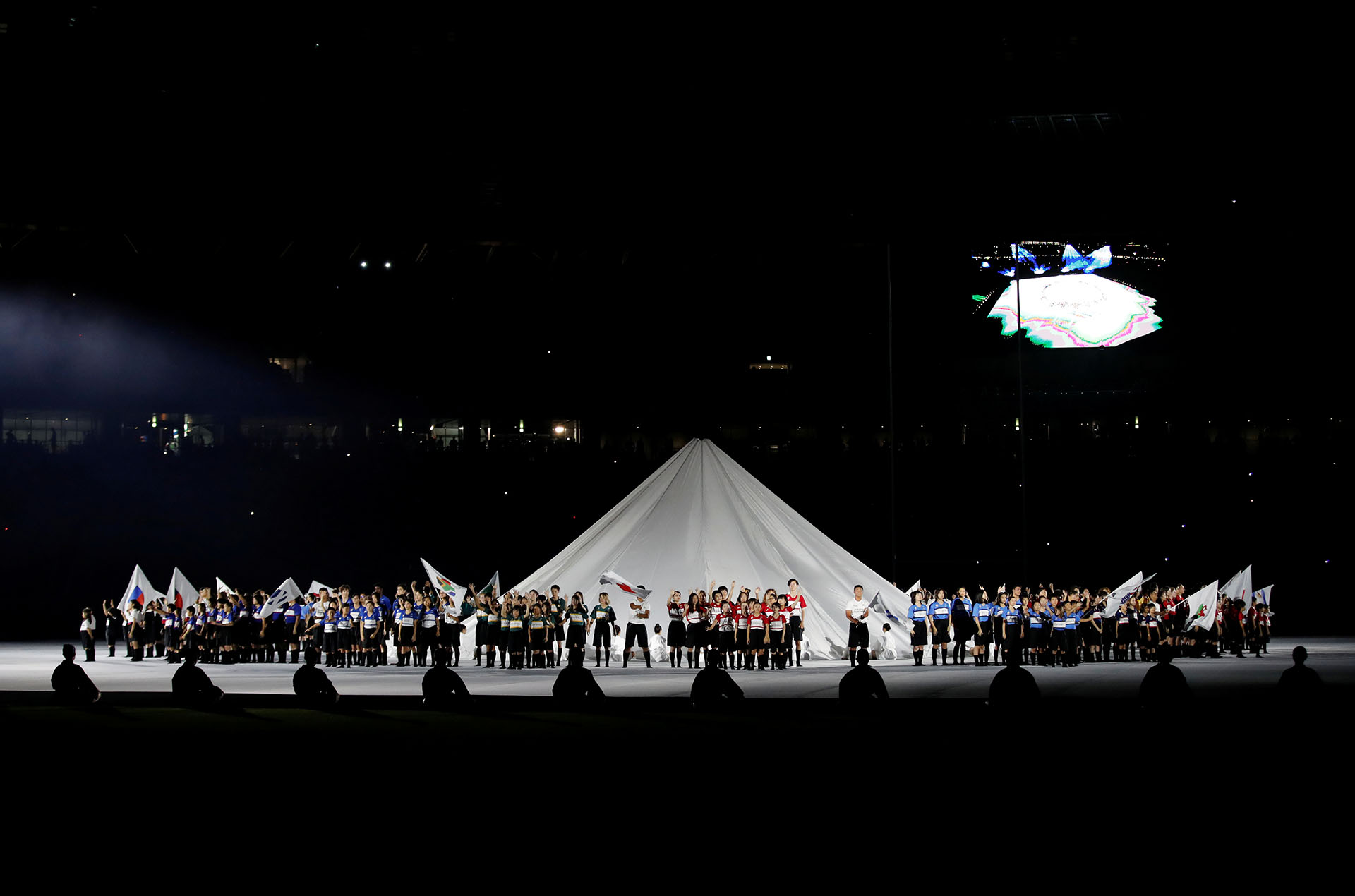 En el final de la ceremonia de apertura se presentaron a las 20 selecciones participantes (REUTERS/Matthew Childs)