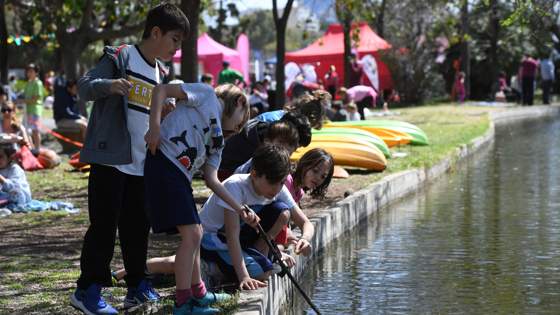 Para los más aventureros, en el Club Ciudad, una de las actividades que podían hacer era Kayak