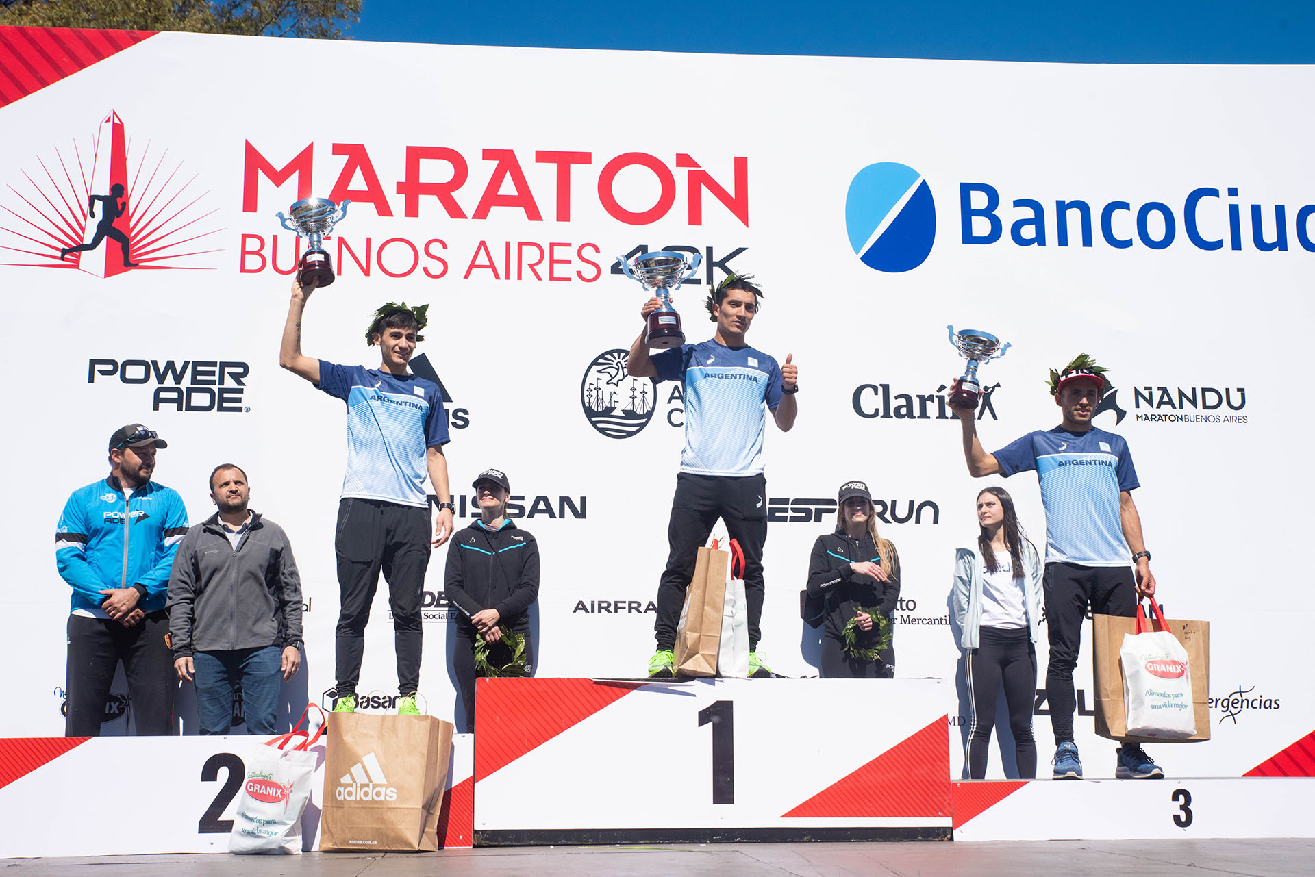 El podio de los competidores argentinos