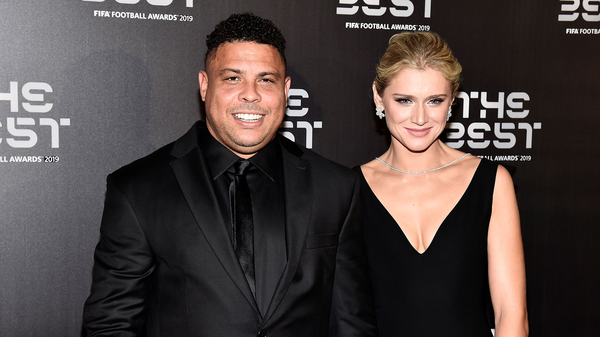 Ronaldo Nazario y su esposa