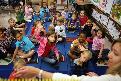 Kindergarten teacher Melissa Pizzo's 2012 class brimmed over the state cap, at 20 students. The Pasco school district continues to deal with class size concerns. [Times | 2012]