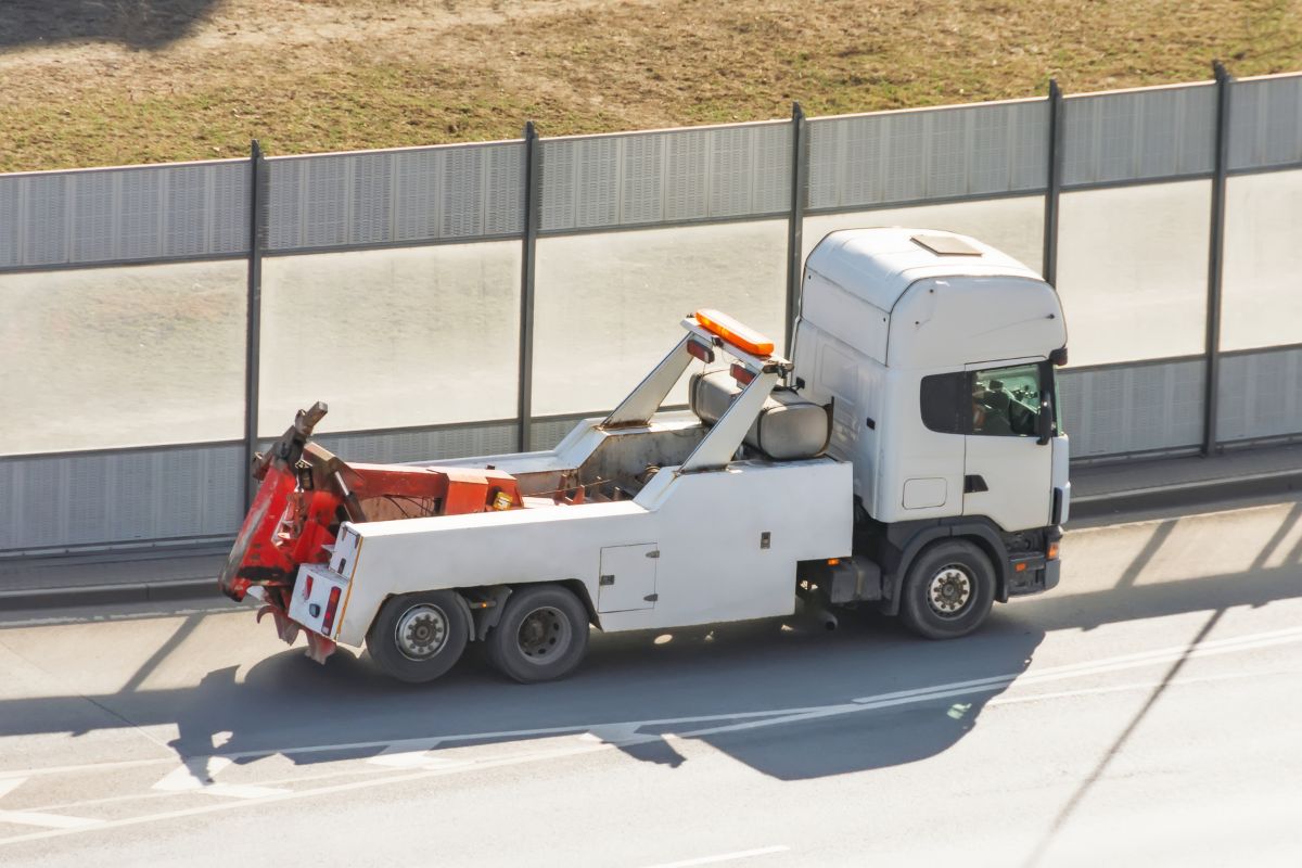 Abandoned Car Towing Azteca Towing