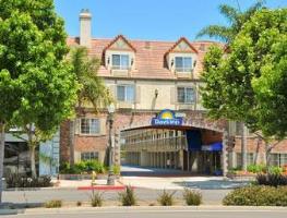 Days Inn Los Angeles/LAX/Redondo and Manhattan Beach