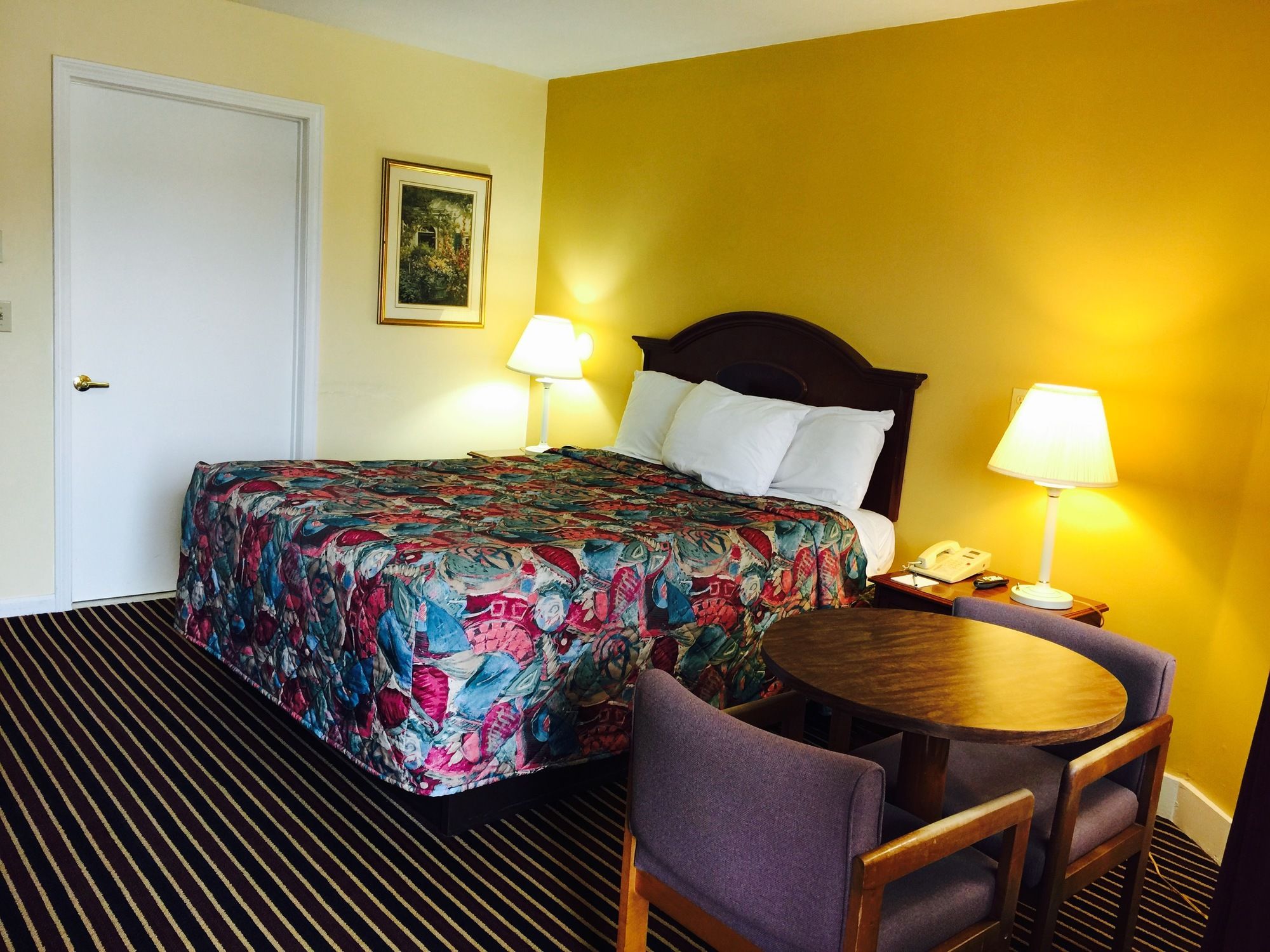 Discount Coupon for Pier Blue Guesthouse in Old Saybrook, Connecticut