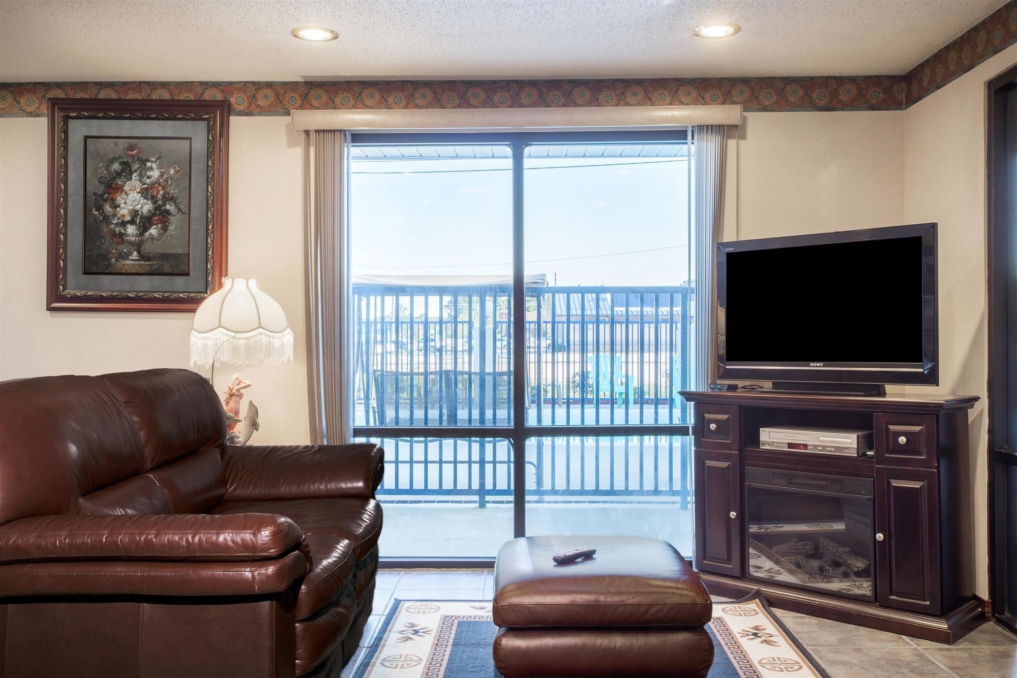 Discount Coupon for Days Inn Picayune in Picayune, Mississippi Save