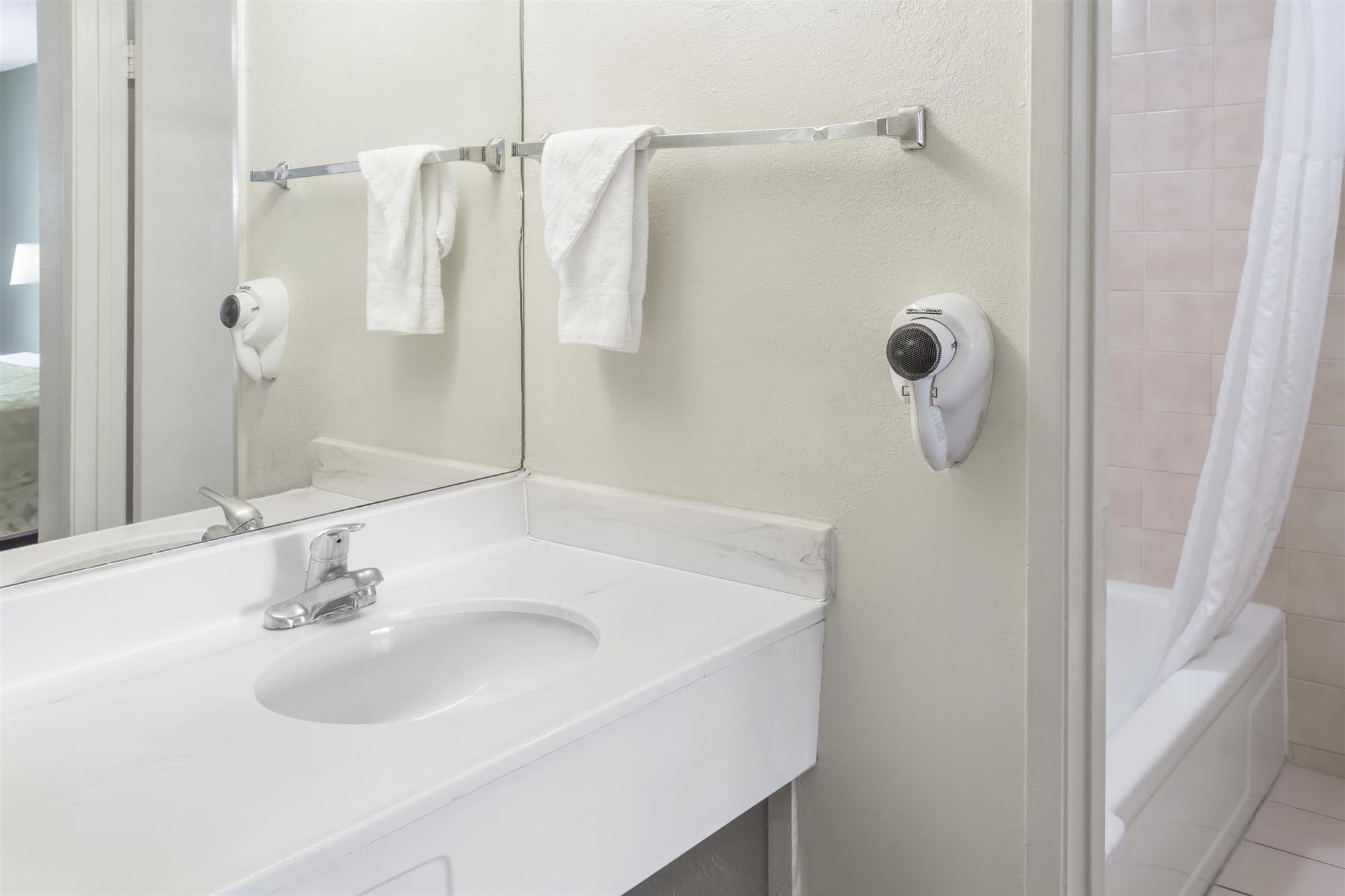 San Bernardino Days Inn Riverside in San Bernardino, ca