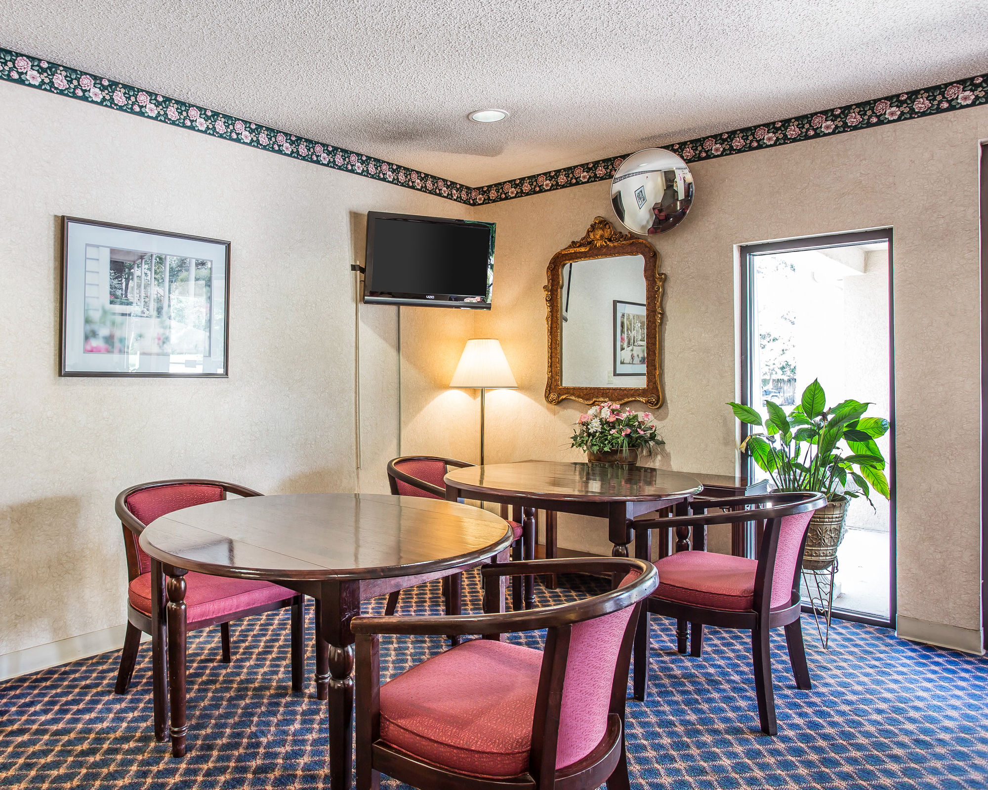 Discount Coupon for Econo Lodge Saint Stephen in St Stephens, South