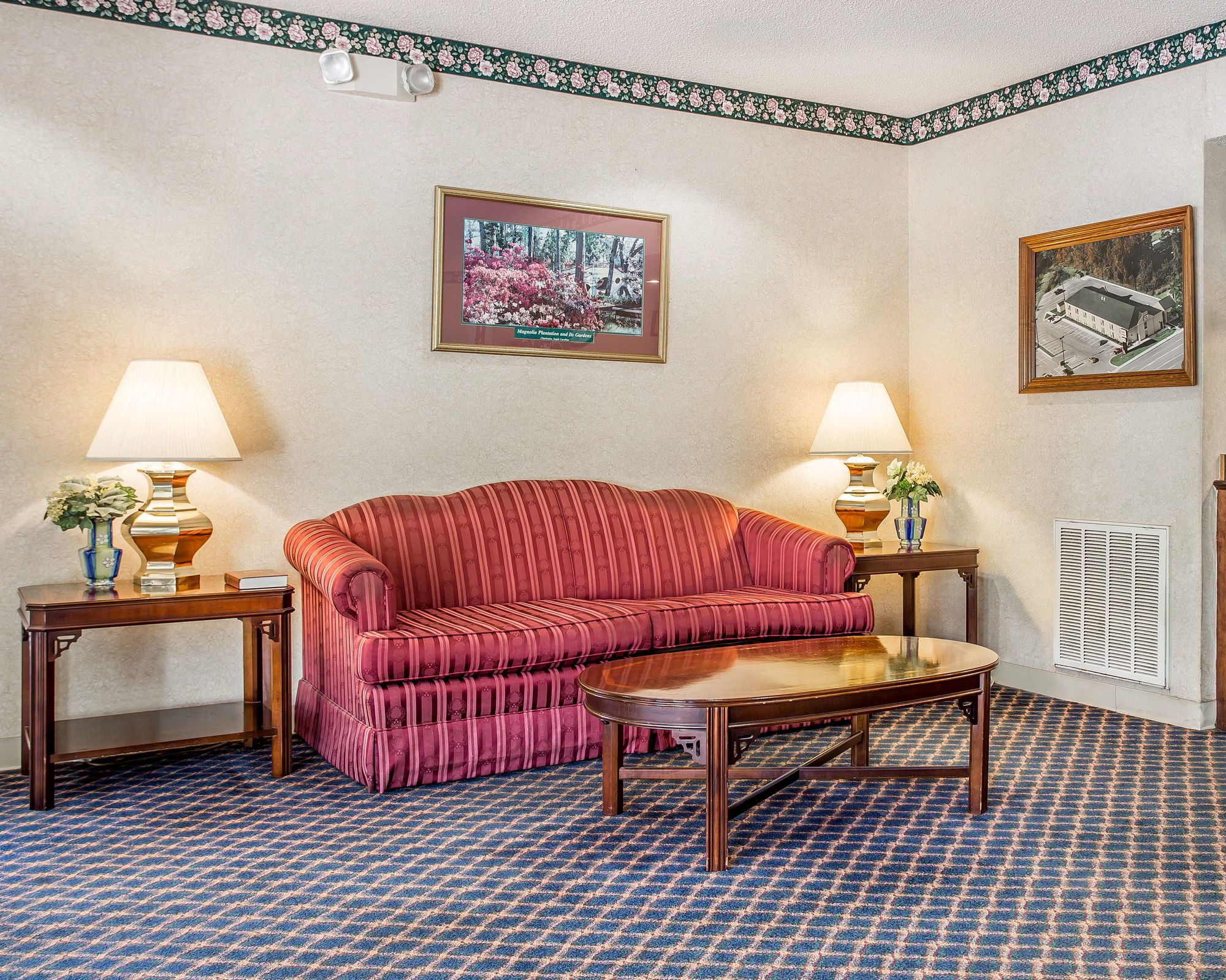 Econo Lodge Saint Stephen in St Stephens, SC