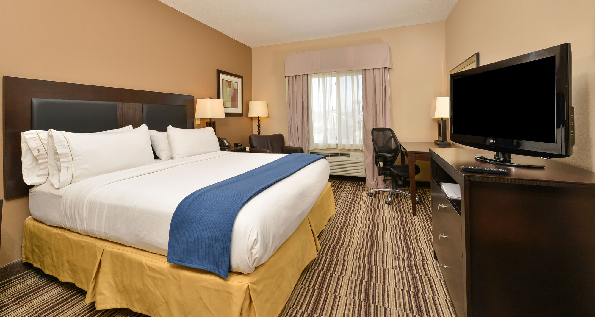 Discount Coupon for Holiday Inn Express Hotel & Suites Burlington in