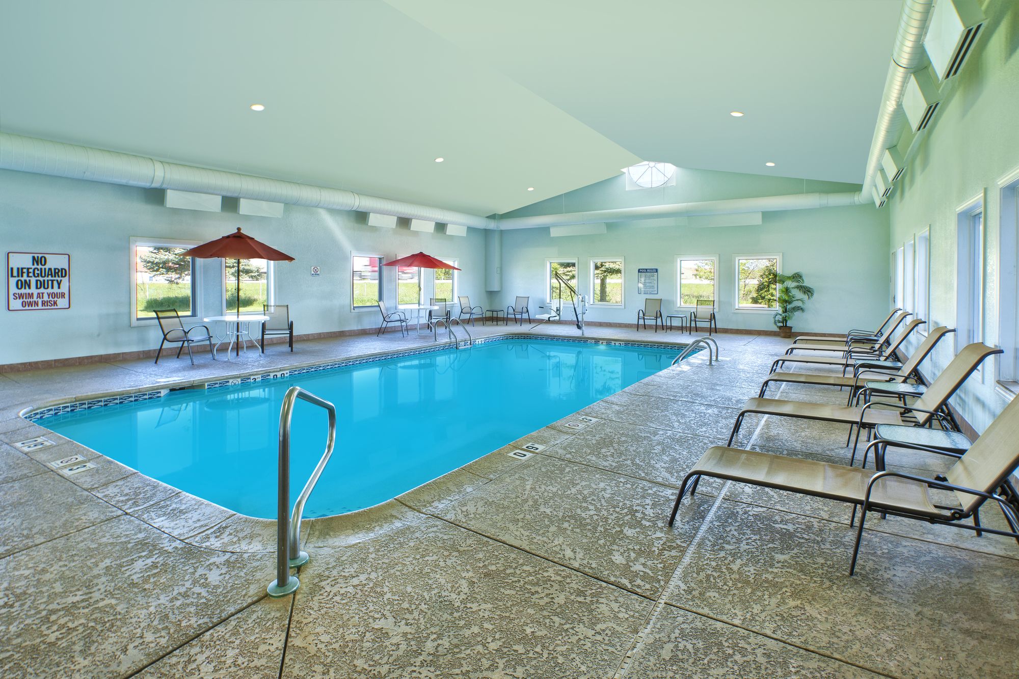 Discount Coupon for Holiday Inn Express Hotel & Suites Benton Harbor in