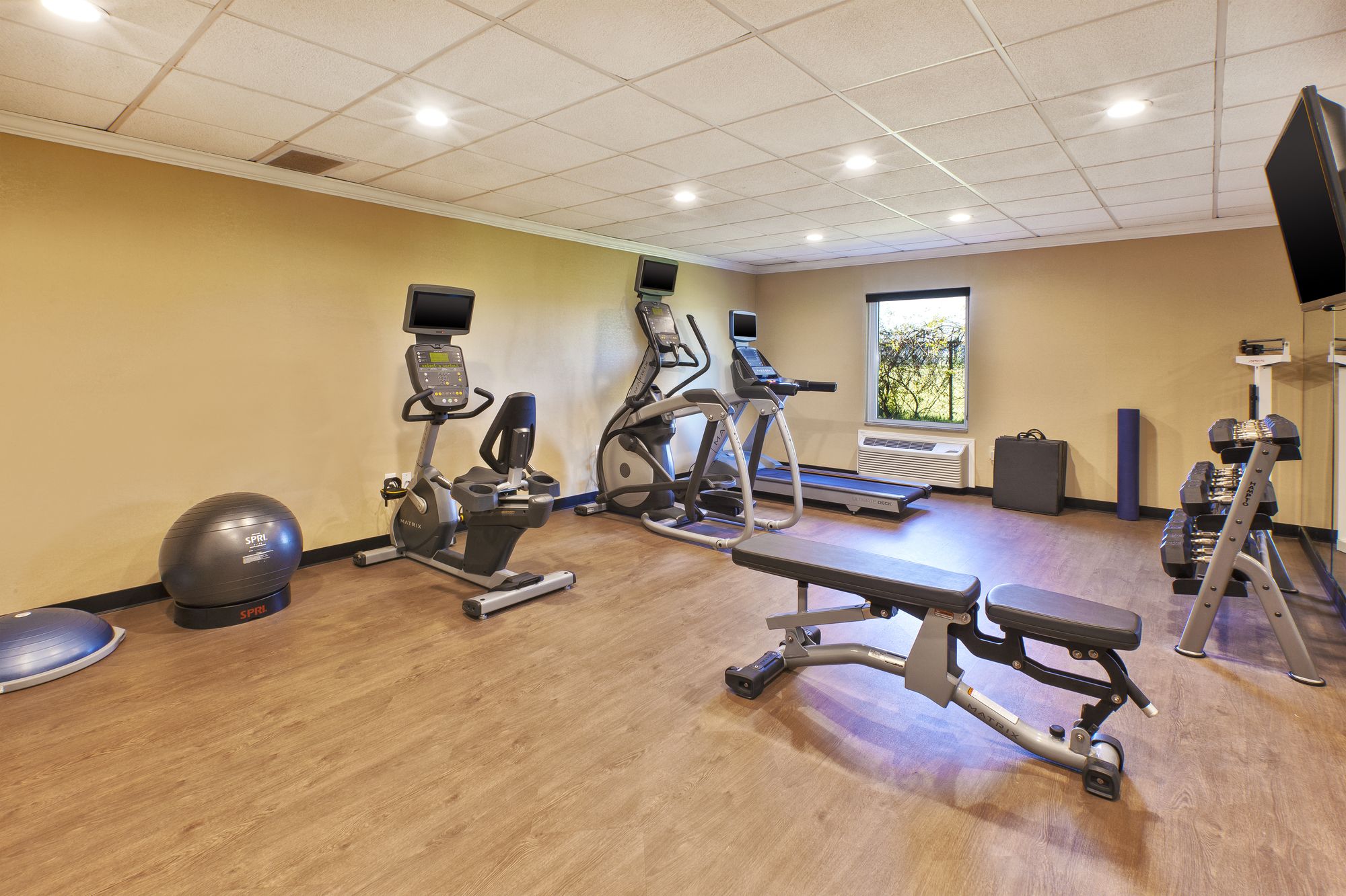 Holiday Inn Express Hotel & Suites Benton Harbor in Benton Harbor, mi