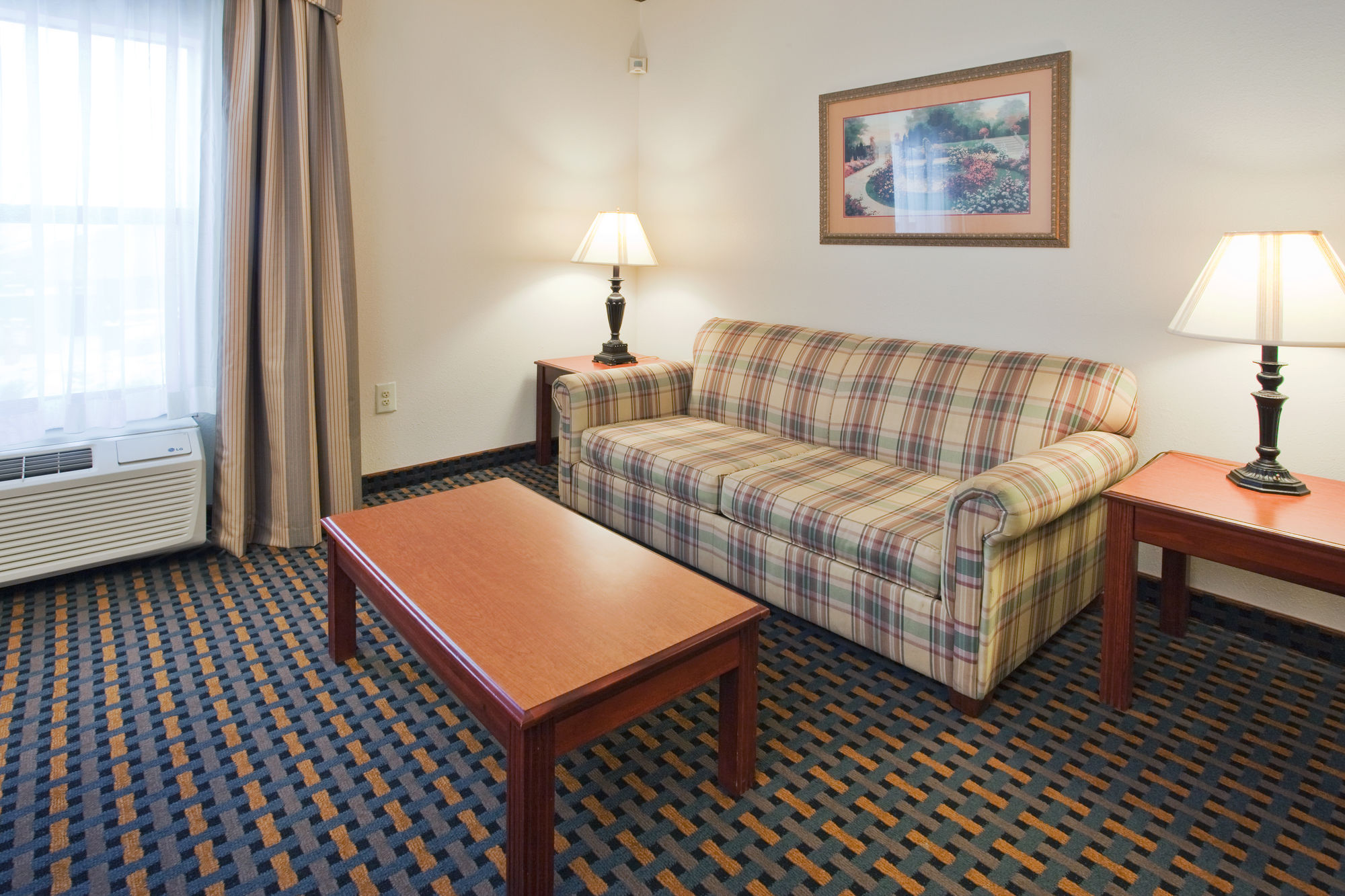 Discount Coupon for Holiday Inn Express Hotel & Suites Laurinburg in