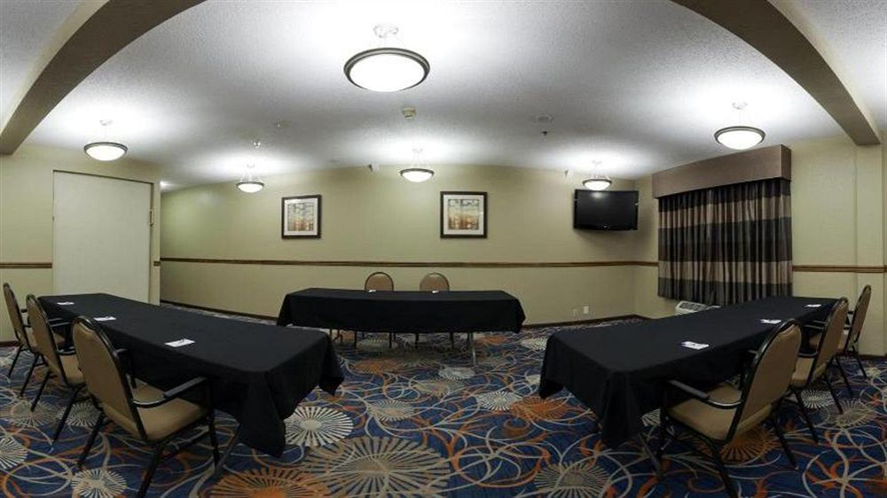 Discount Coupon for Holiday Inn Express Onalaska in Onalaska, Wisconsin