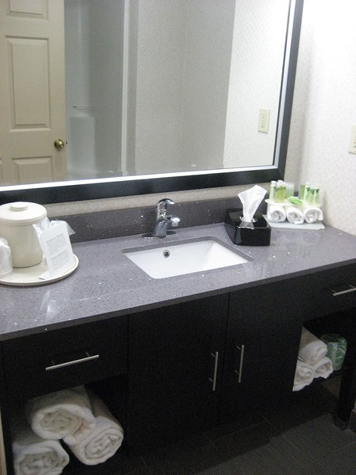 Holiday Inn Express Hotel & Suites Morehead Cty in Morehead City, NC