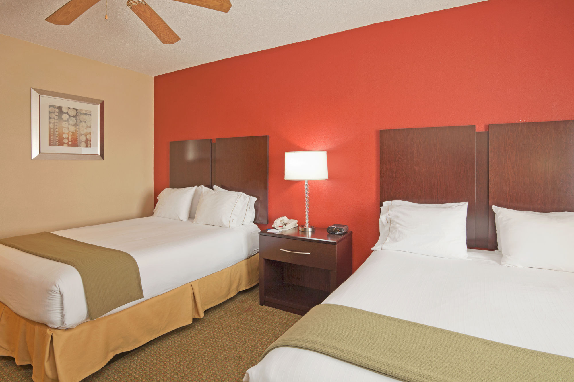 Discount Coupon for Holiday Inn Express & Suites OXFORD in Oxford