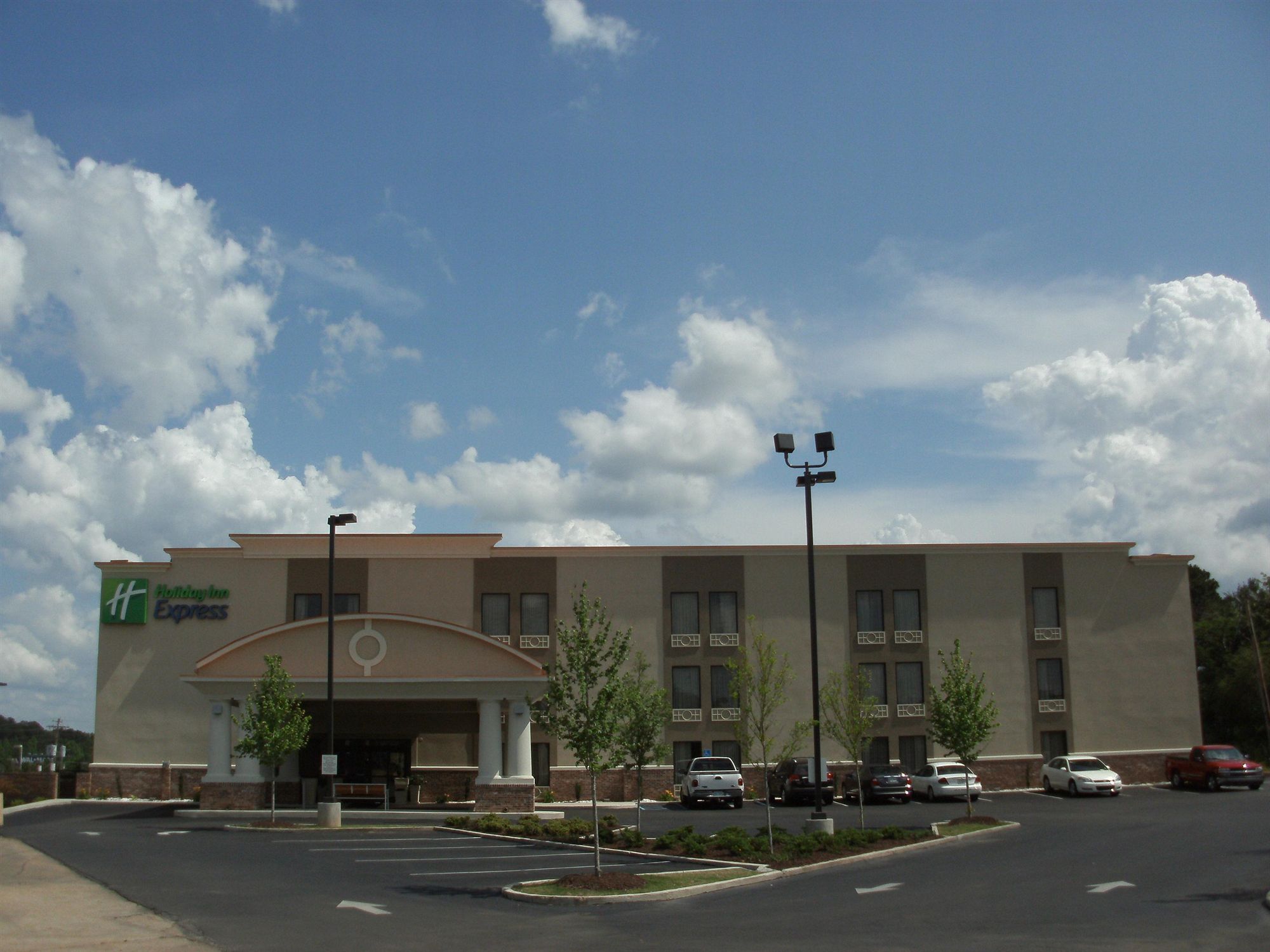 Discount Coupon for Holiday Inn Express New Albany in New Albany