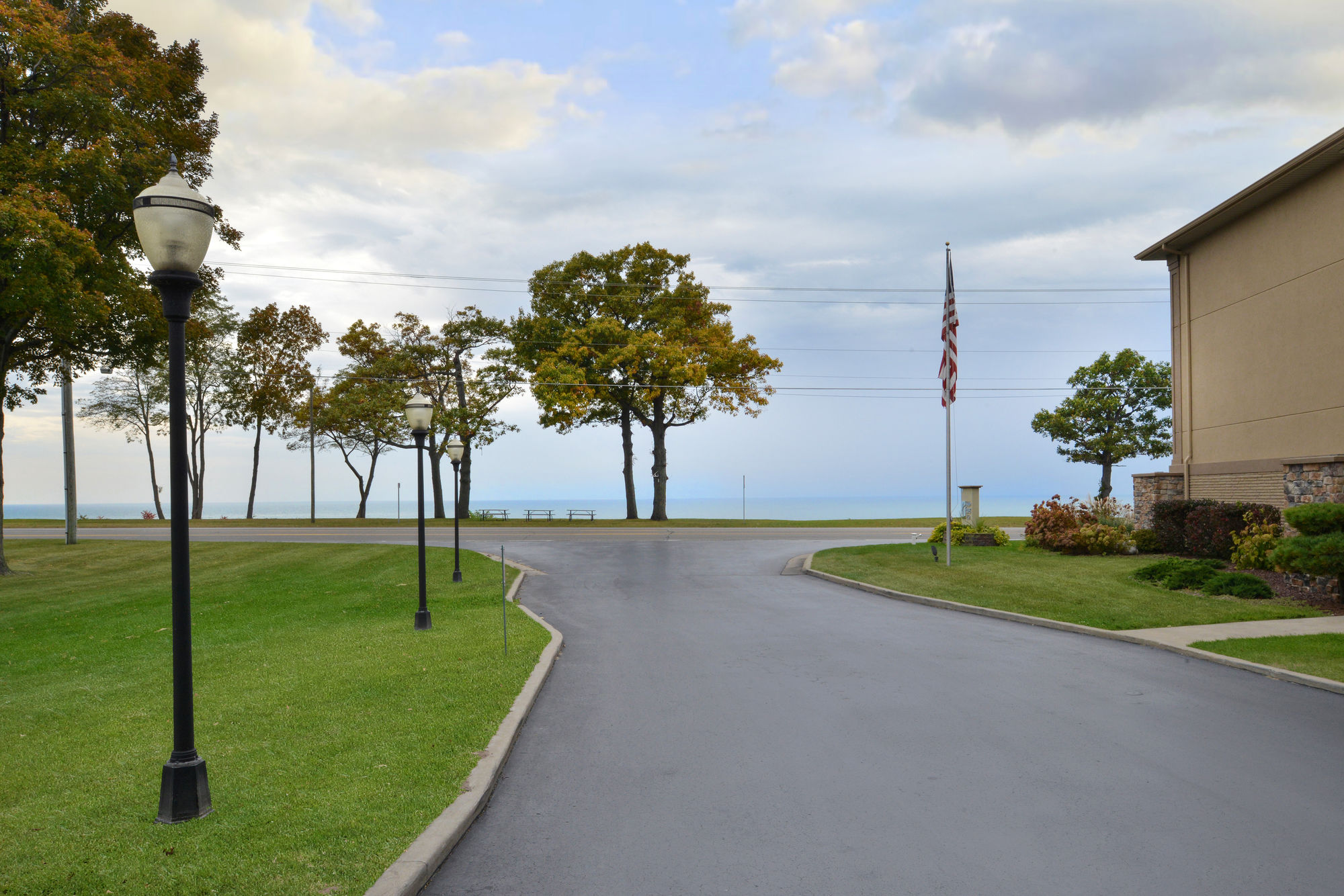 Discount Coupon for Holiday Inn Express & Suites St Joseph in St Joseph, Michigan Save Money!
