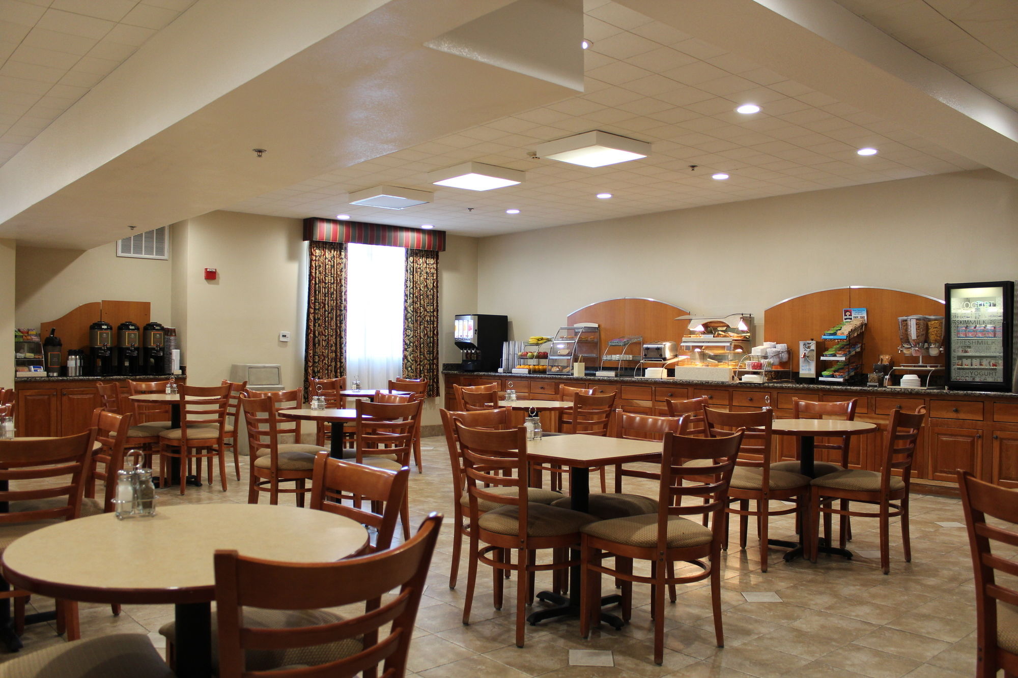 Discount Coupon for Country Inn & Suites By Carlson, San Jose Airport