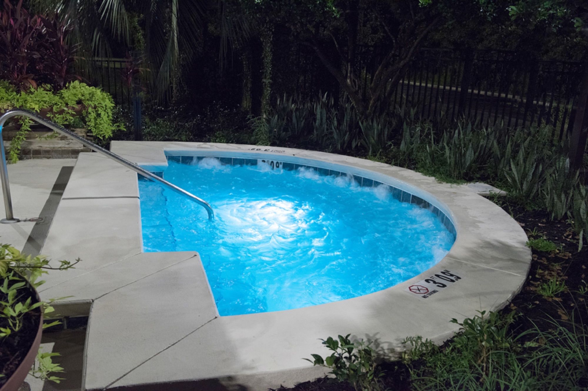 Discount Coupon for Holiday Inn Express Moss Point in Moss Point, Mississippi Save Money!