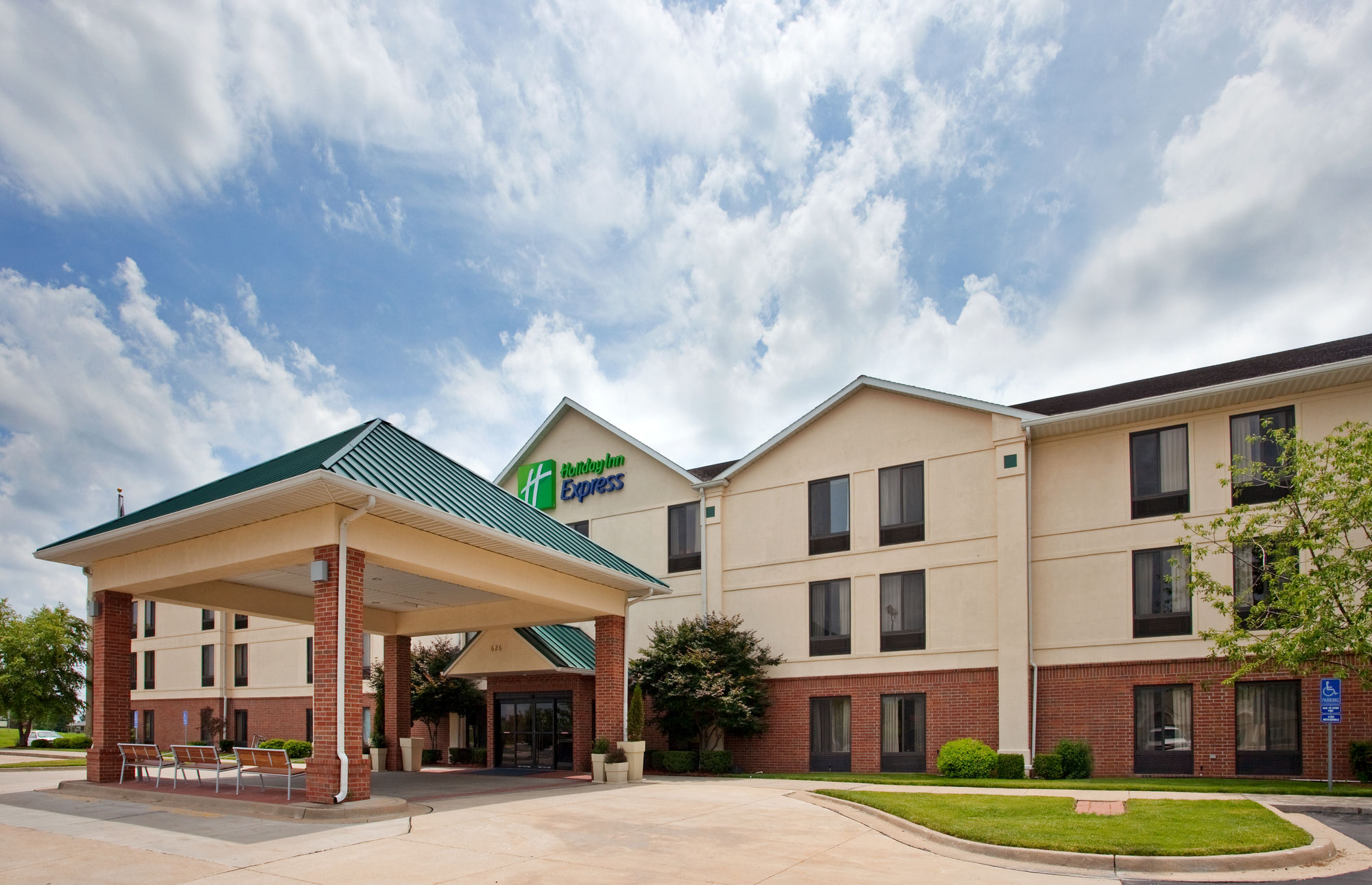 Discount Coupon for Holiday Inn Express Warrensburg in Warrensburg