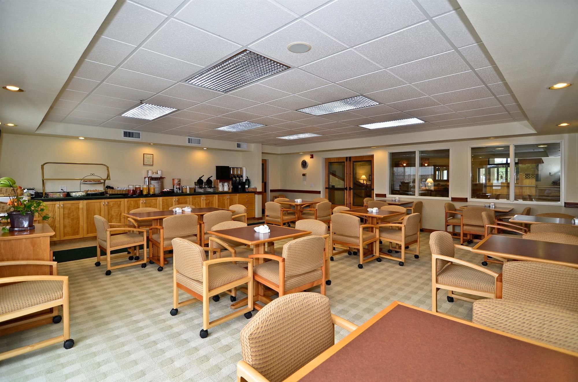 Best Western Plus Edmonds Harbor Inn in Edmonds, WA