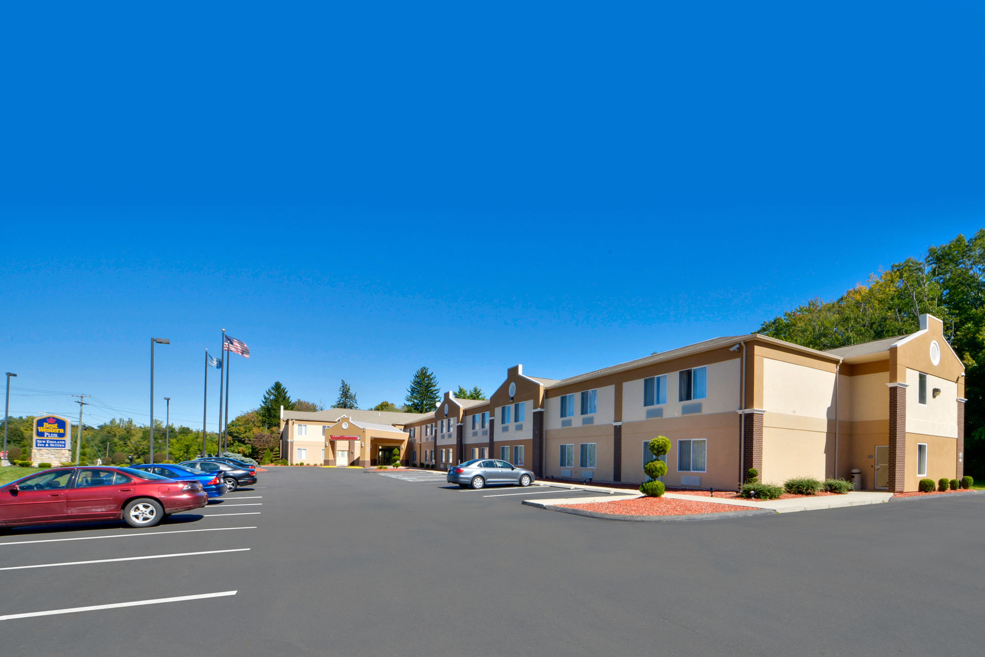 Best Western Plus New England Inn & Suites in Berlin, CT