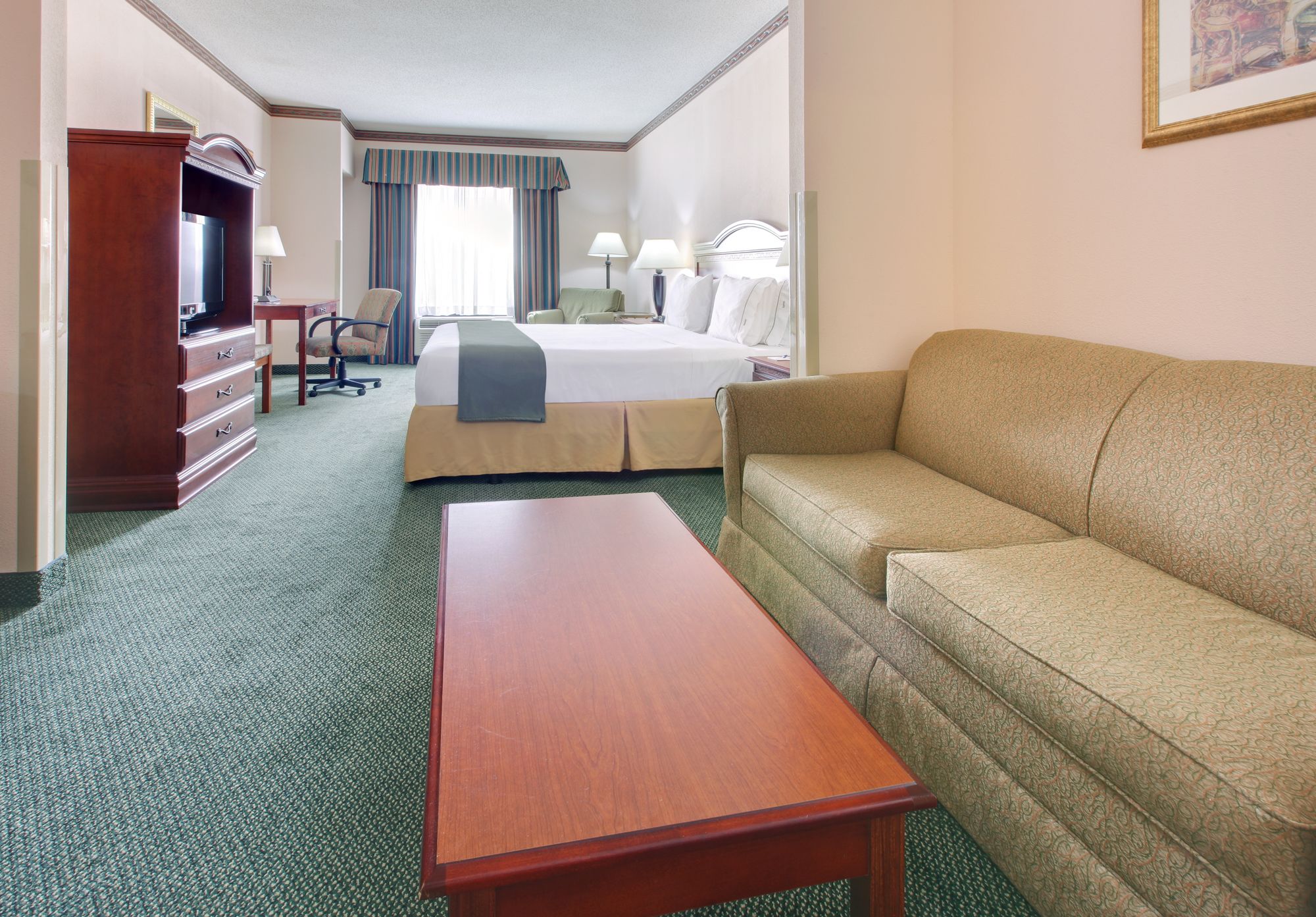 Discount Coupon for Holiday Inn Express Hotel & Suites Cleveland in